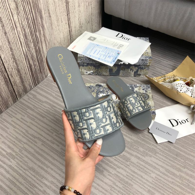 Dior DWAY Slide Slipper Sandals (Replica) - Sneaker Replica Workshop