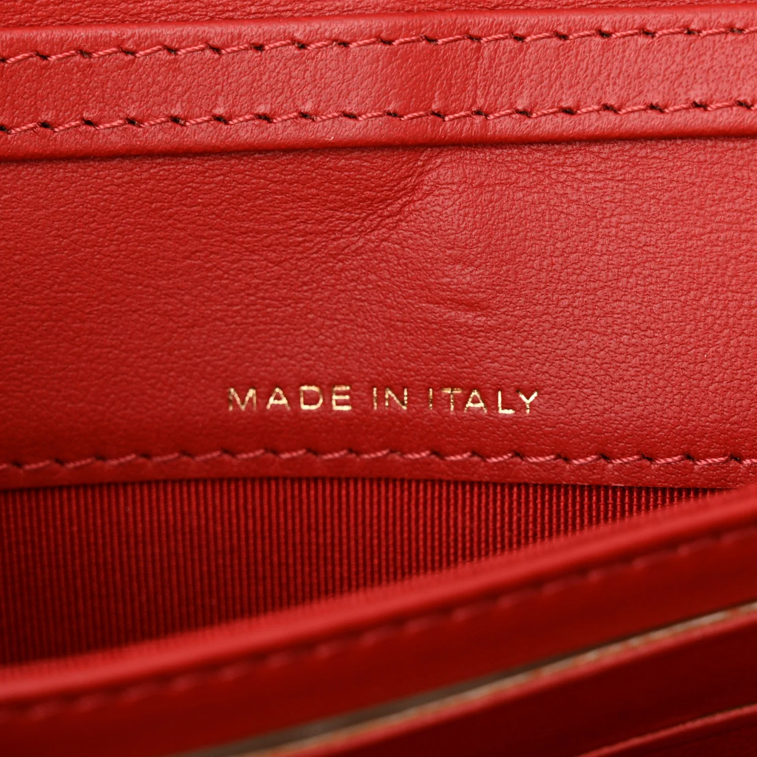Aged Calfskin Quilted 2.55 Reissue Clutch With Chain Red - Top Club