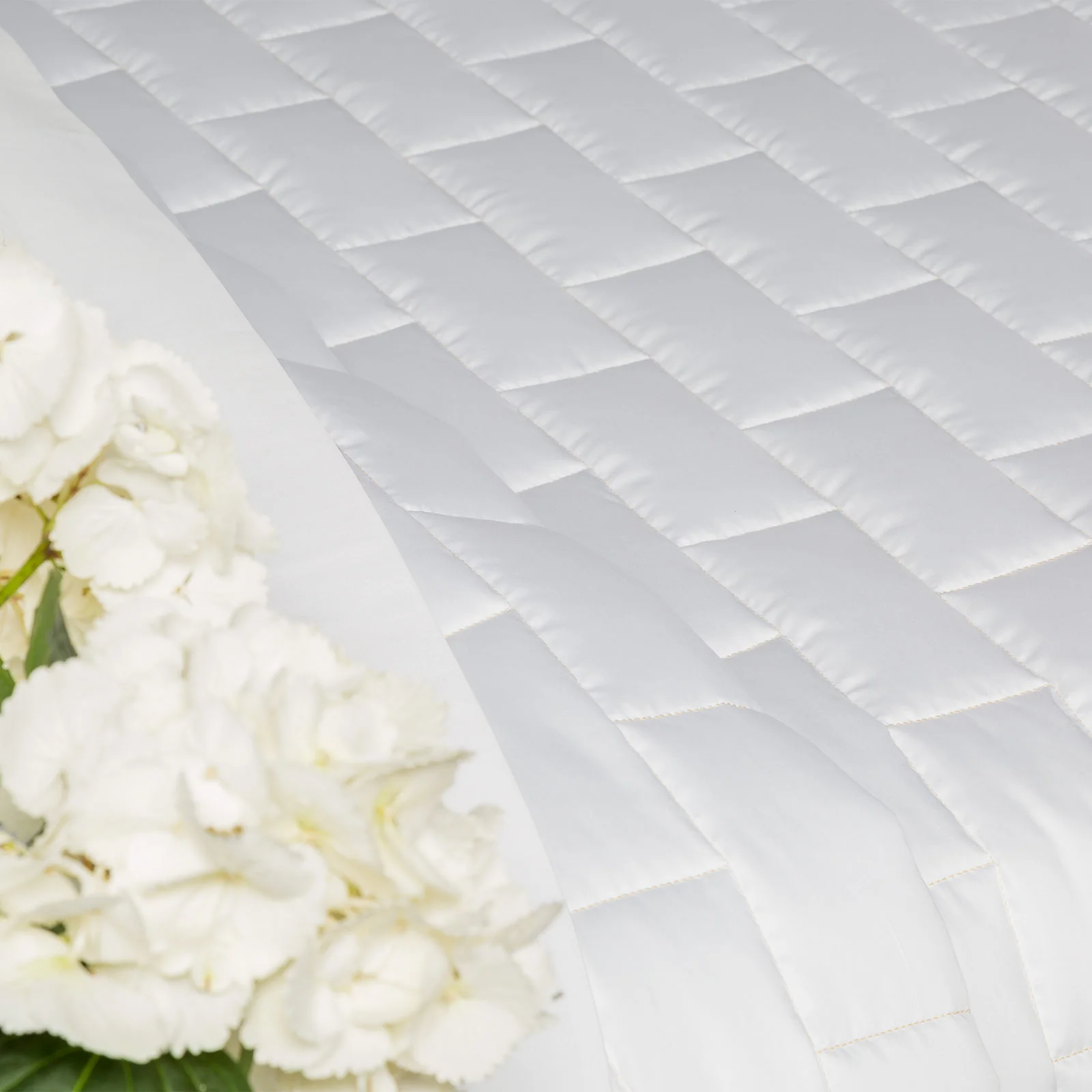 Quilted bodder in Klio cotton satin white Dreaming double