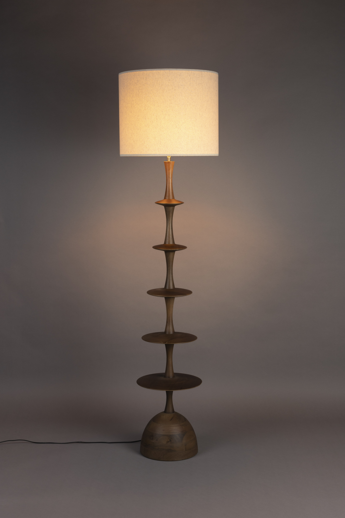 Vloerlamp CATH walnoot