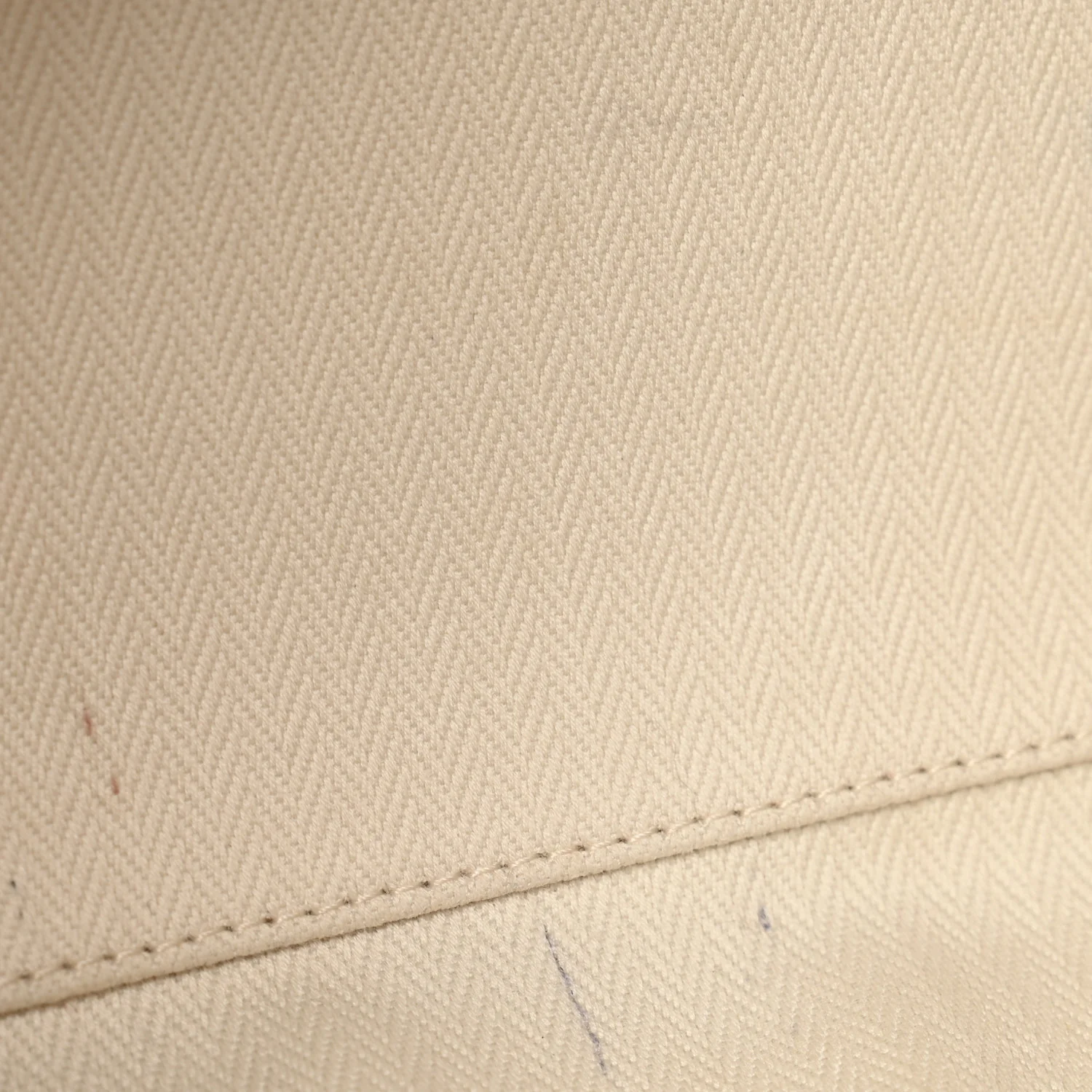 Matte Grained Calfskin Soft Margaux 17 Dark Taupe - Top Club