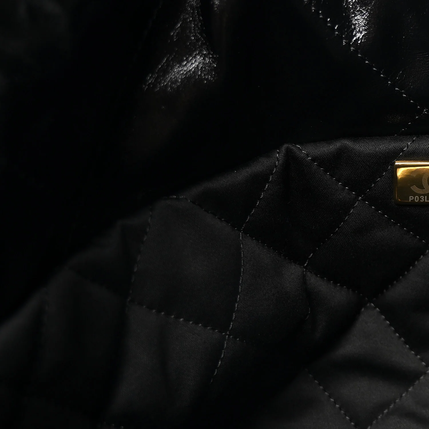 Shiny Calfskin Quilted Chanel 22 Black - Top Club
