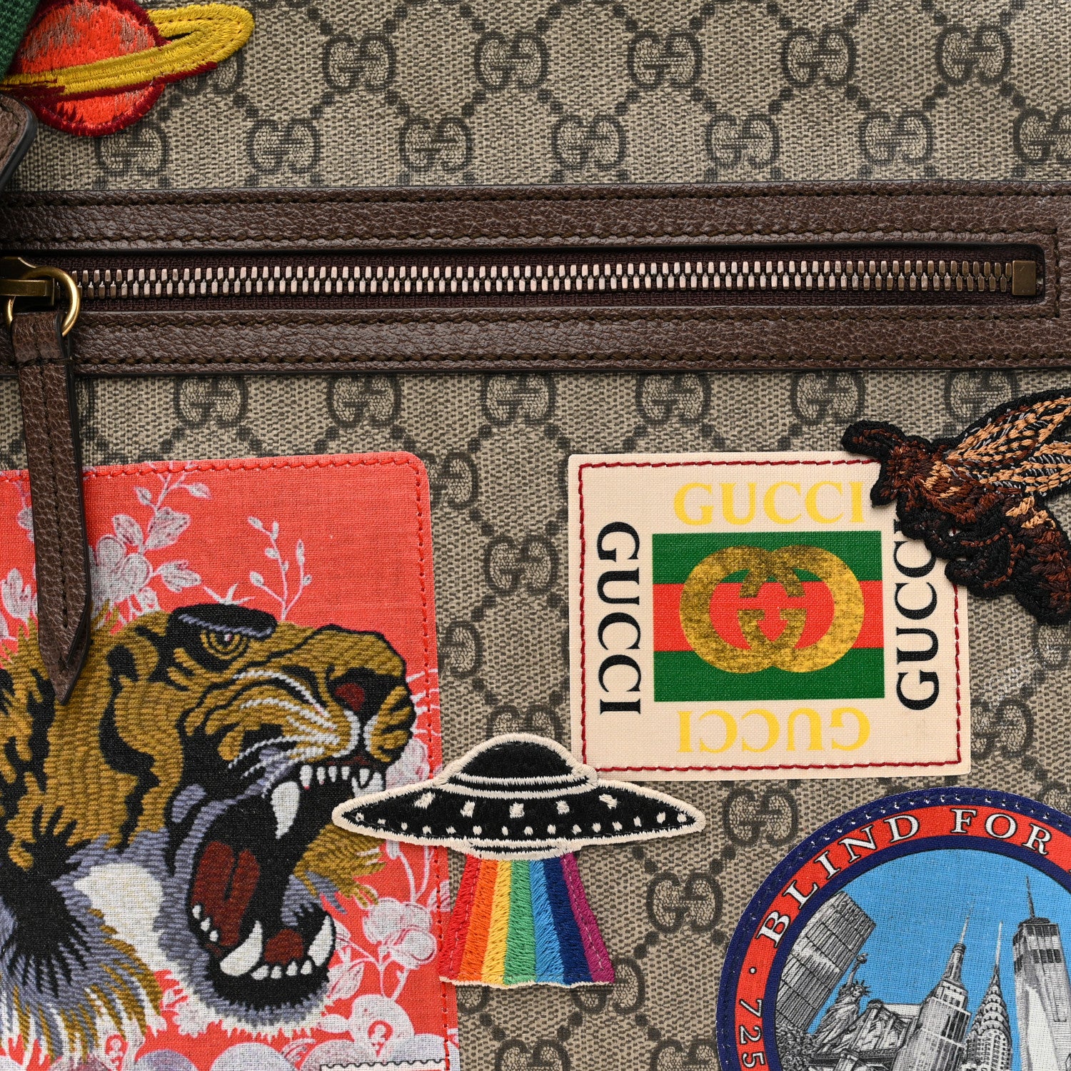 Soft GG Supreme Monogram Courrier Web Medium Flat Messenger Bag Beige New Acero Multicolor - Top Club