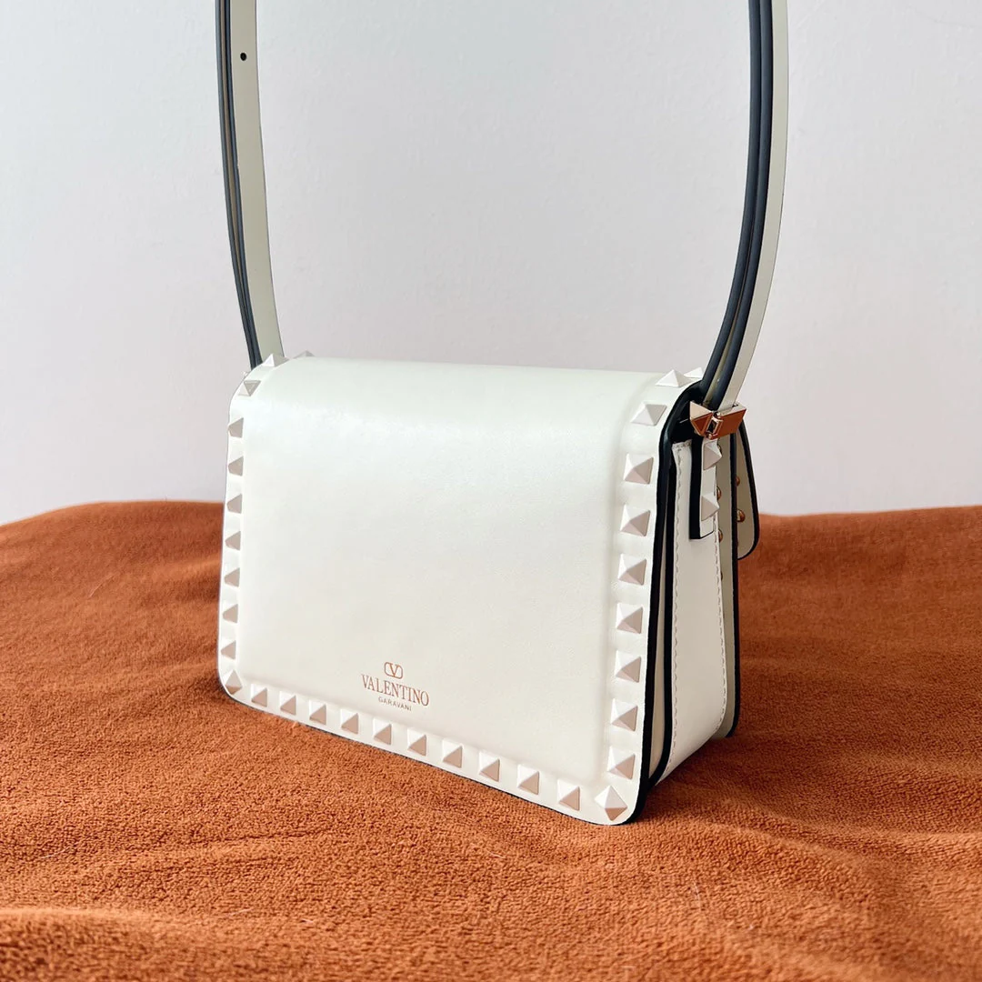 Valentino Garavani Rockstud Shoulder White Bag - 18.5x12x8cm - Top Club