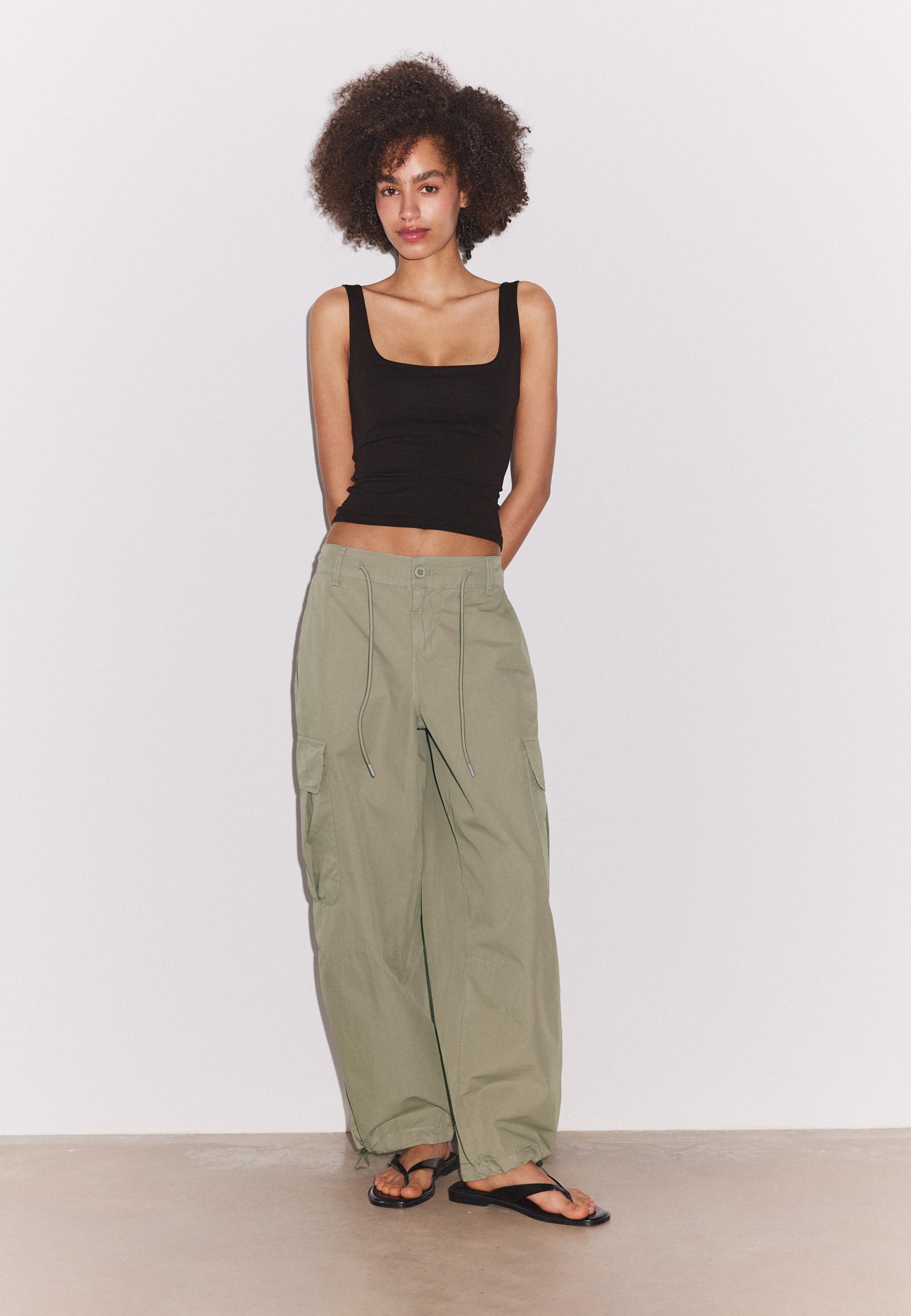 WIDE STRAP TOP