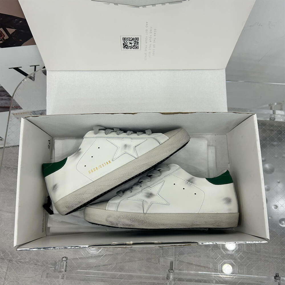 Golden Goose Sneakers - Top Club