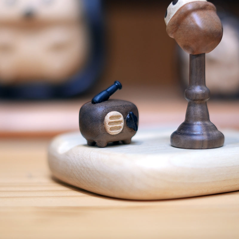 Radio refrigerator magnet