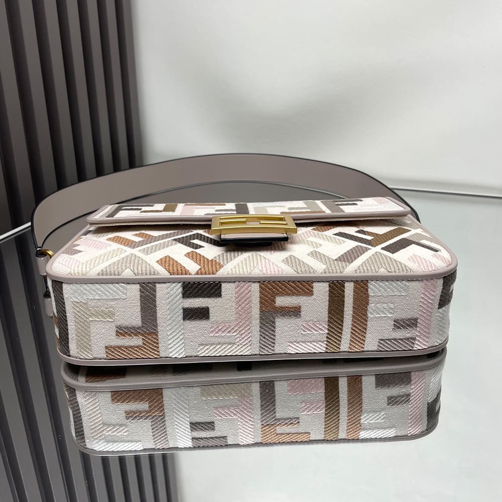 Fendi Baguette - Top Club