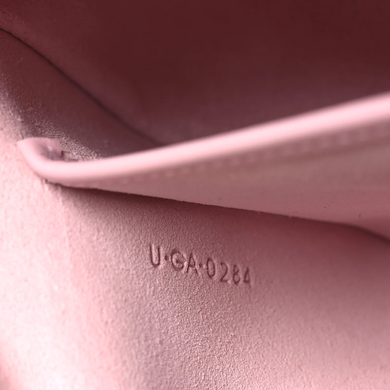 Smooth Calfskin Medium Strap Ava Triomphe Shoulder Pastel Pink - Top Club