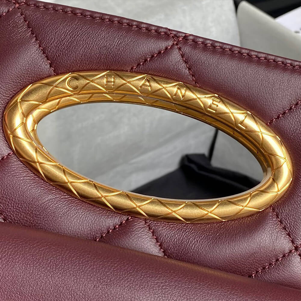 CHANEL Clutch - Top Club