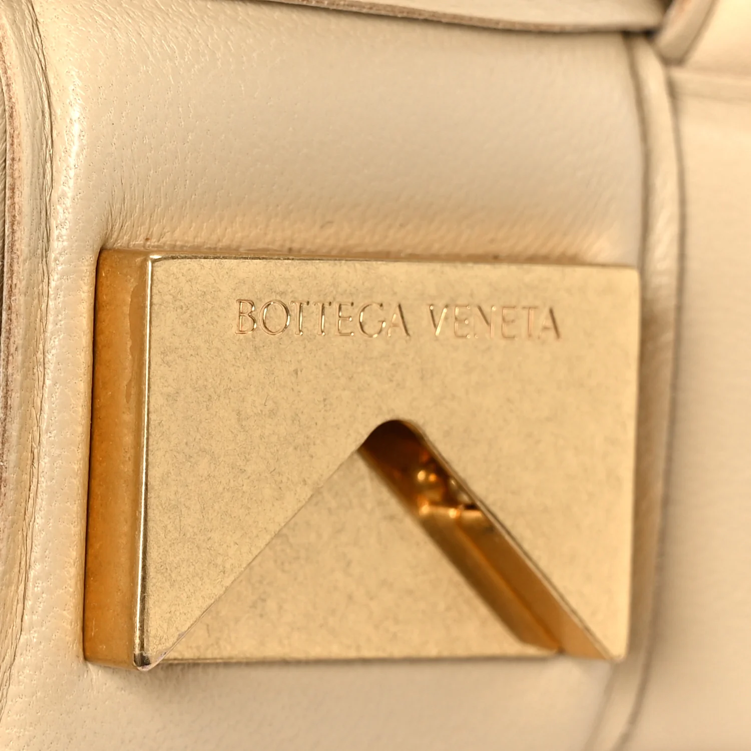 Lambskin Maxi Intreccio Padded Chain Cassette Crossbody Bag Porridge - Top Club