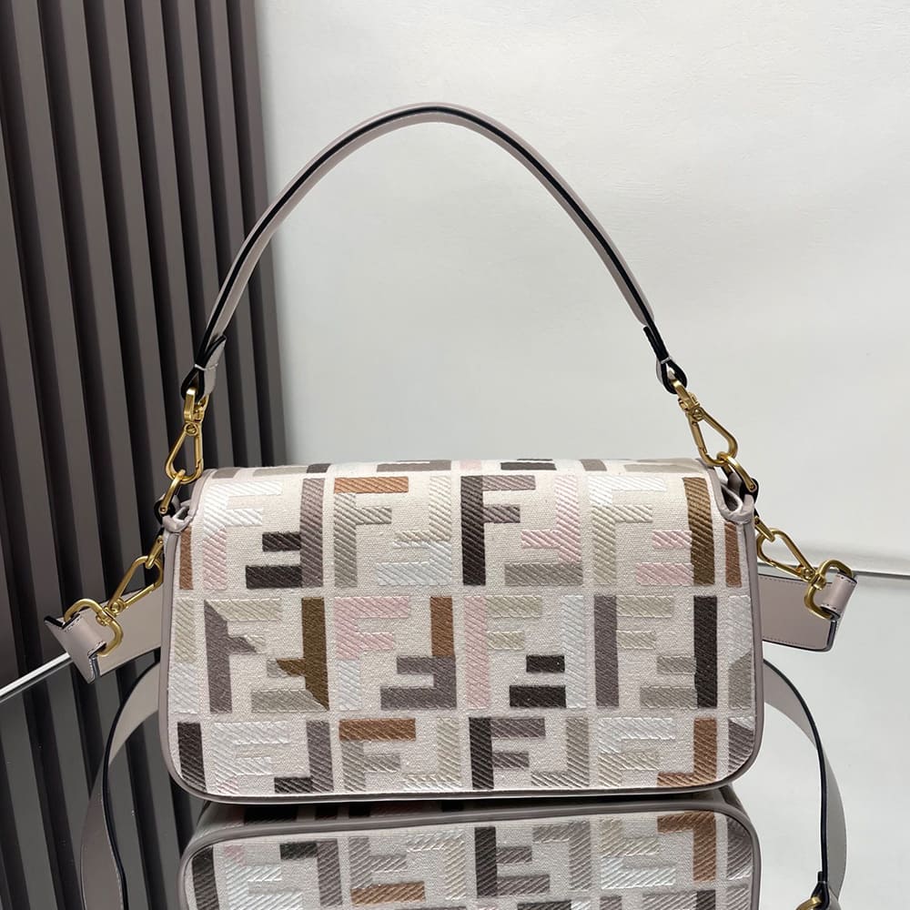 Fendi Baguette - Top Club
