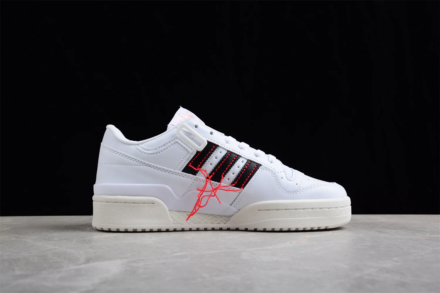 adidas Forum 84 Low Premium in Cloud White / Core Black / Easy Yellow - Sneaker Replica Workshop
