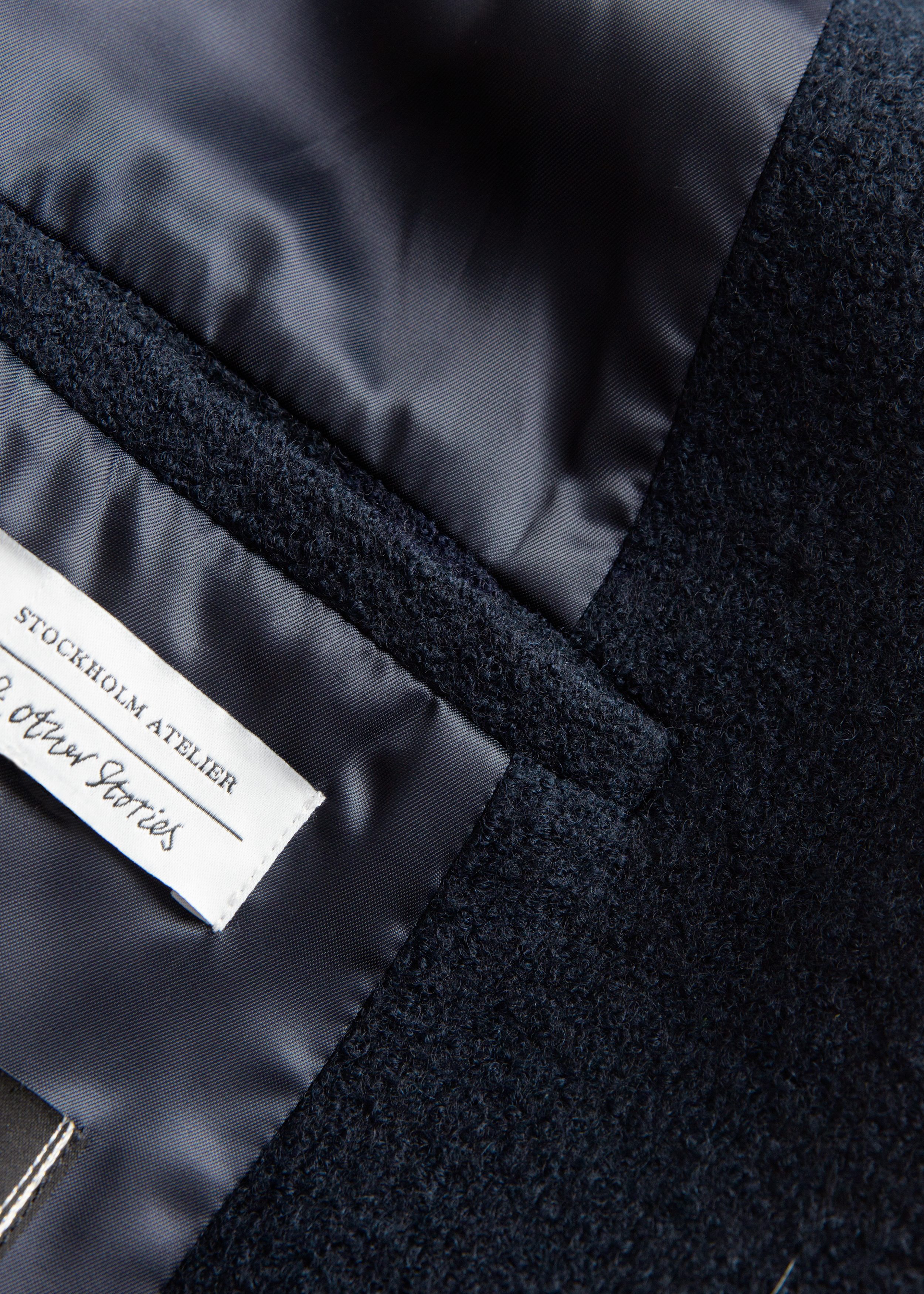 & Other Stories VOLUMINOUS BELTED WOOL COAT