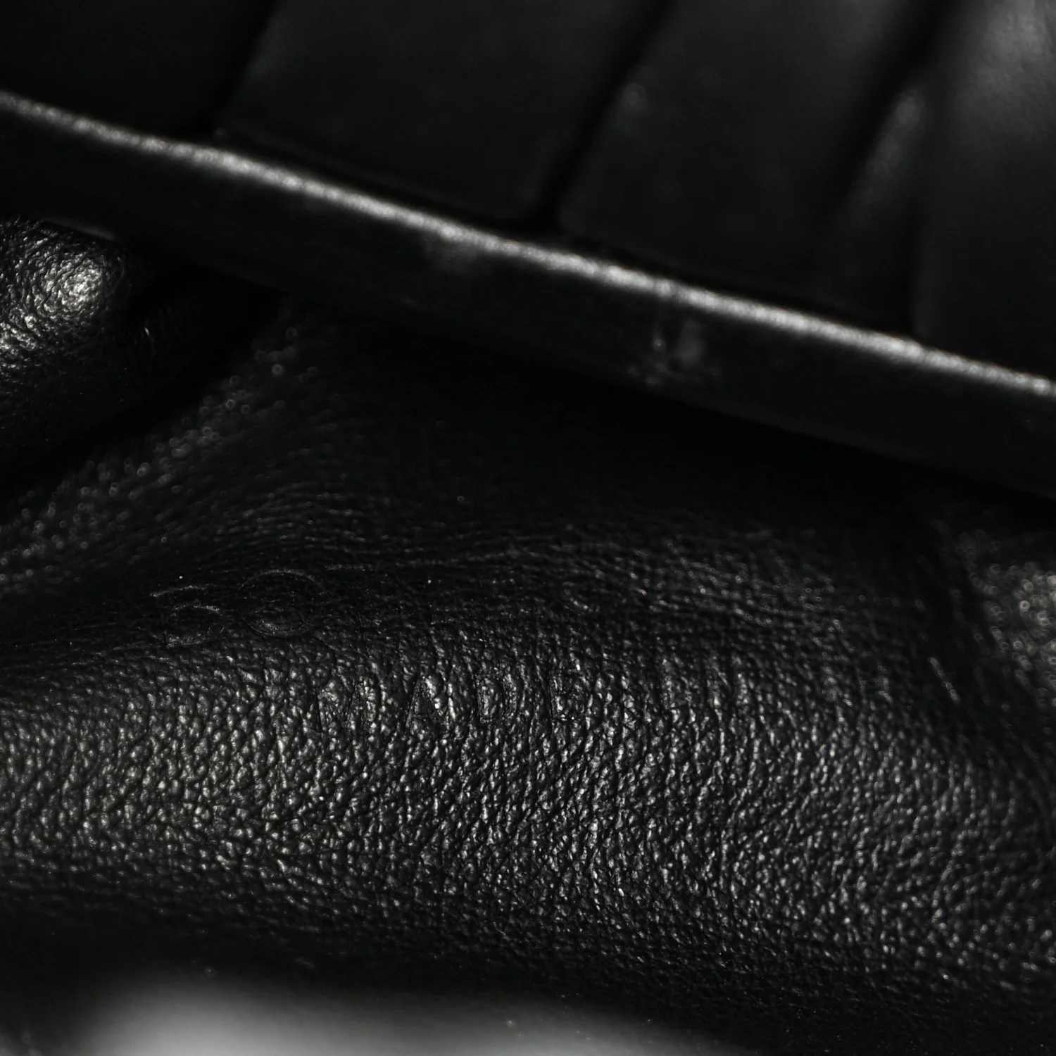 Smooth Butter Calfskin Small The Shoulder Pouch Black - Top Club