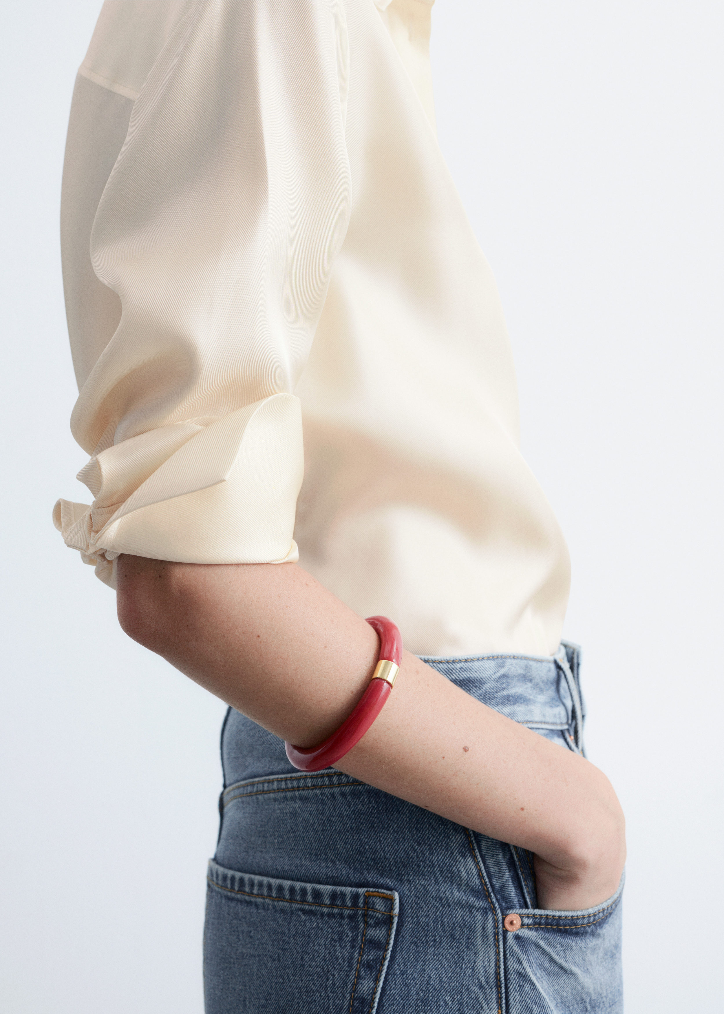 & Other Stories CONTRAST METAL RESIN BANGLE