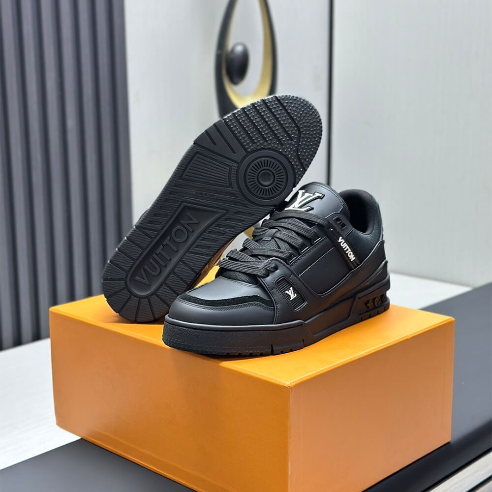 LV Trainer Sneaker - Top Club