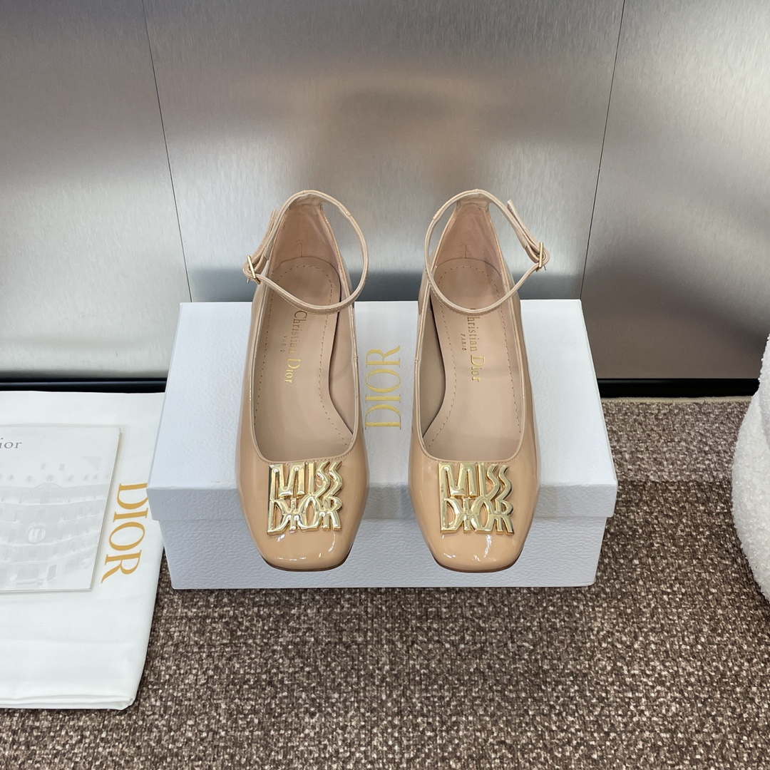 Dior KDV266VNI Miss Dior Pump Apricot Patent Calfskin D82962 - Sneaker Replica Workshop