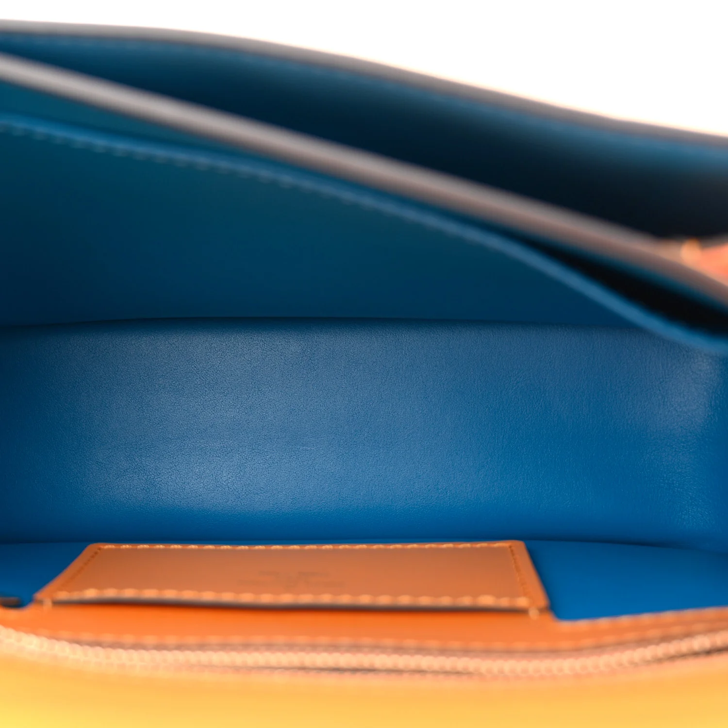 Smooth Calfskin LV Pont 9 Summer Gold - Top Club
