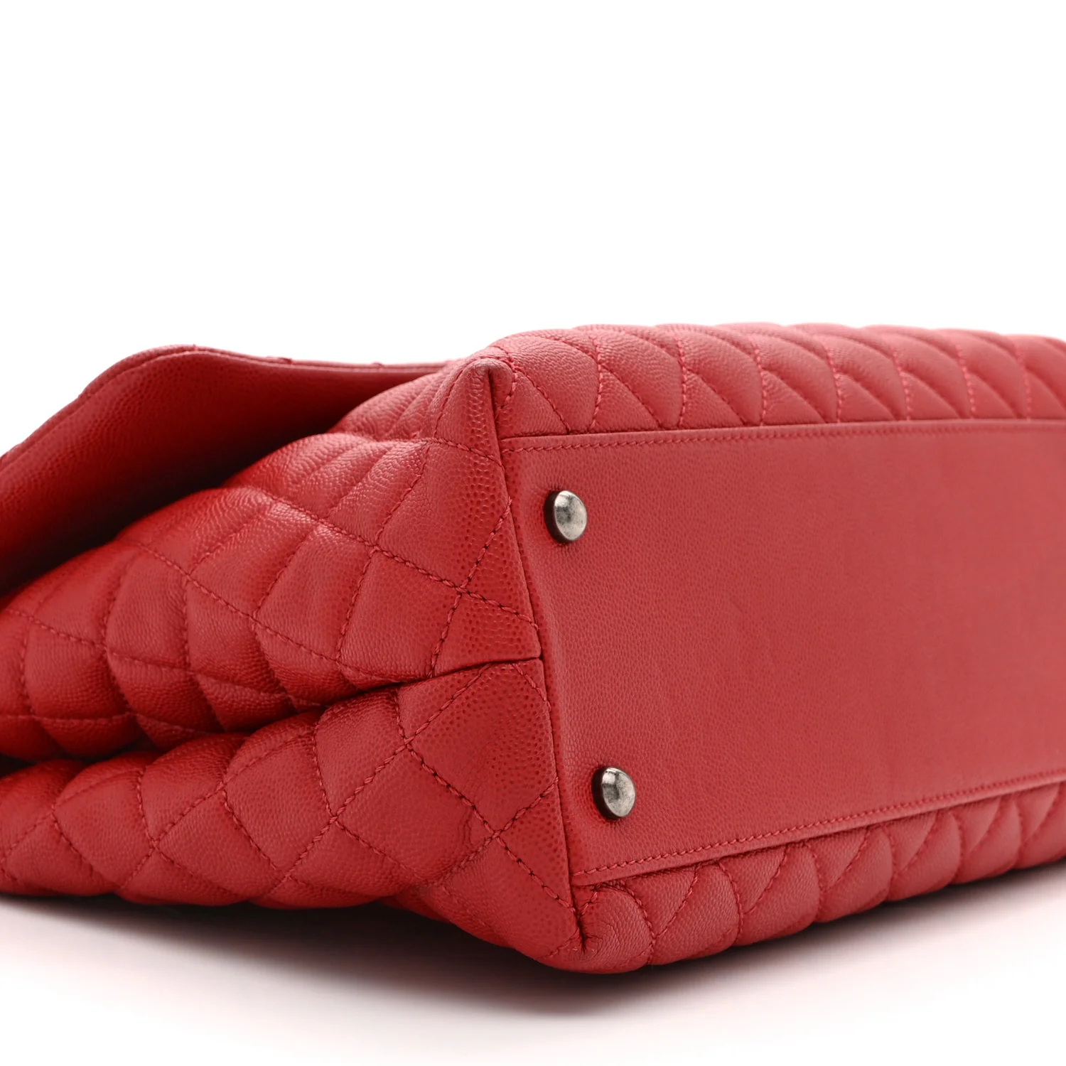 Caviar Quilted Medium Coco Handle Flap Red - Top Club