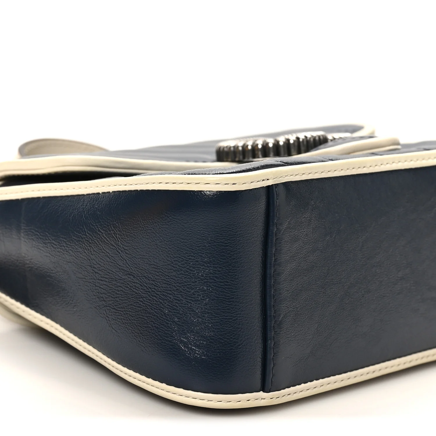 Vintage Effect Calfskin Matelasse Diagonal Mini Torchon GG Marmont Top Handle Shoulder Bag Blue Agata Mystic White - Top Club