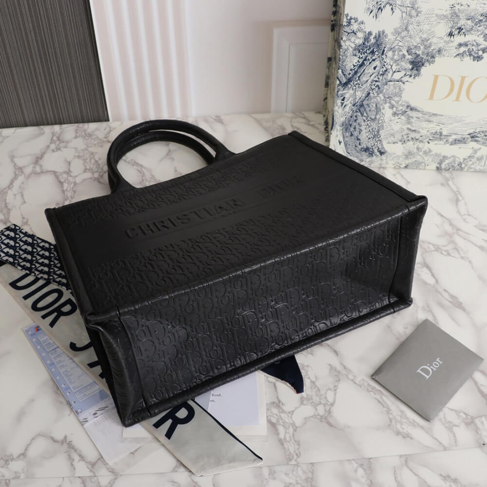 Medium DIOR BOOK TOTE - Top Club