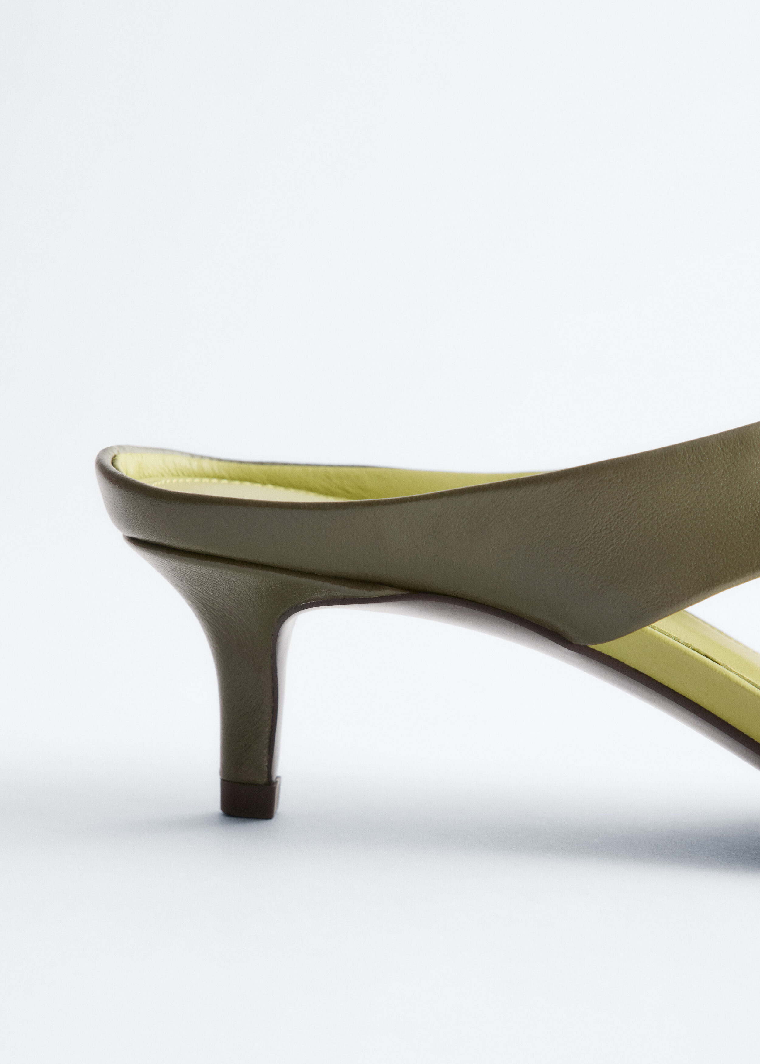 & Other Stories LEATHER KITTEN HEELS