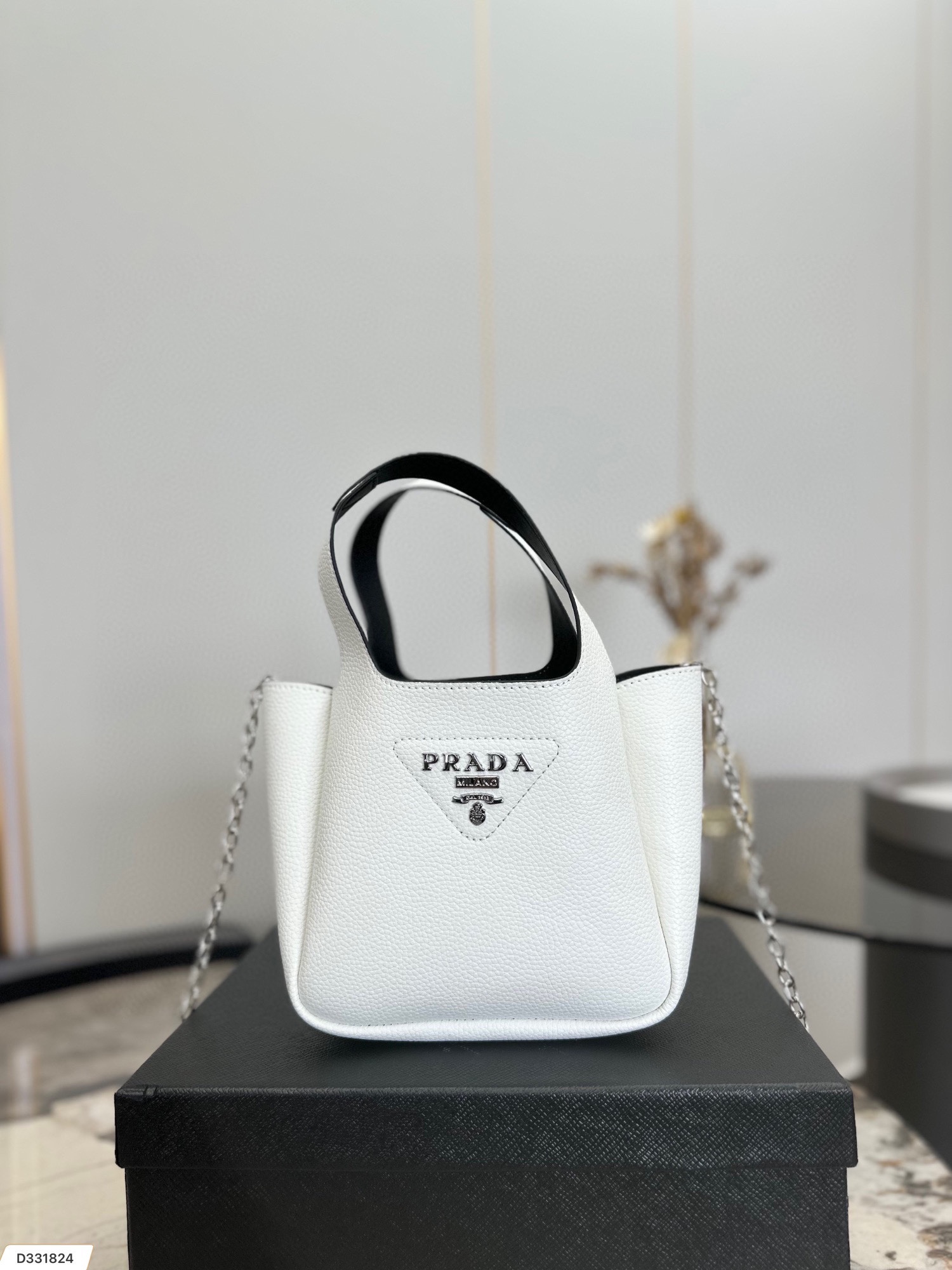 Pra new arrival tote bag size : 20.5 * 16 cm - Top Club