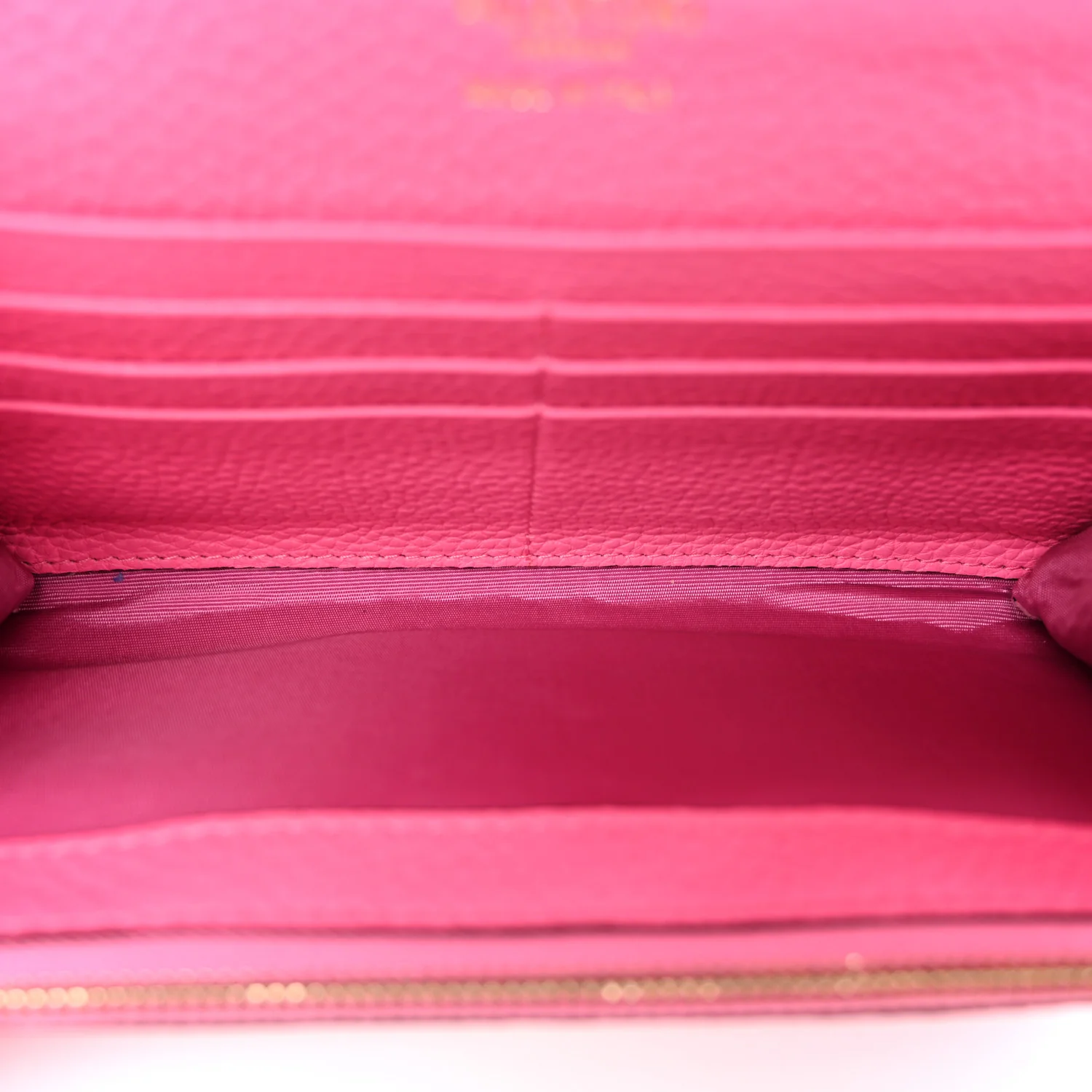 Pebbled Calfskin Rockstud Flip Lock Wallet On Chain Feminine Pink - Top Club