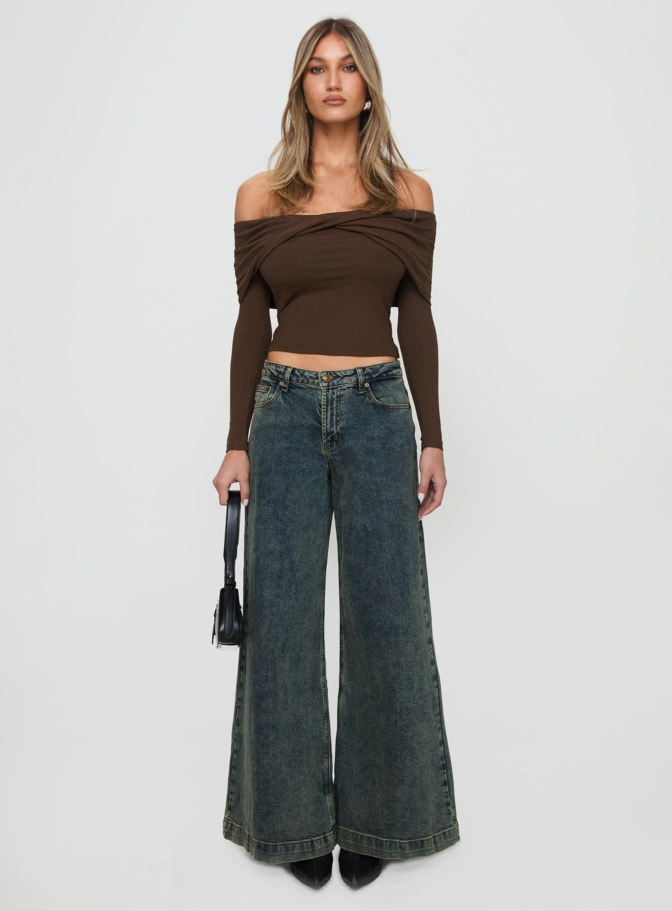 Ziggie Low Rise Baggy Jeans Antique Wash