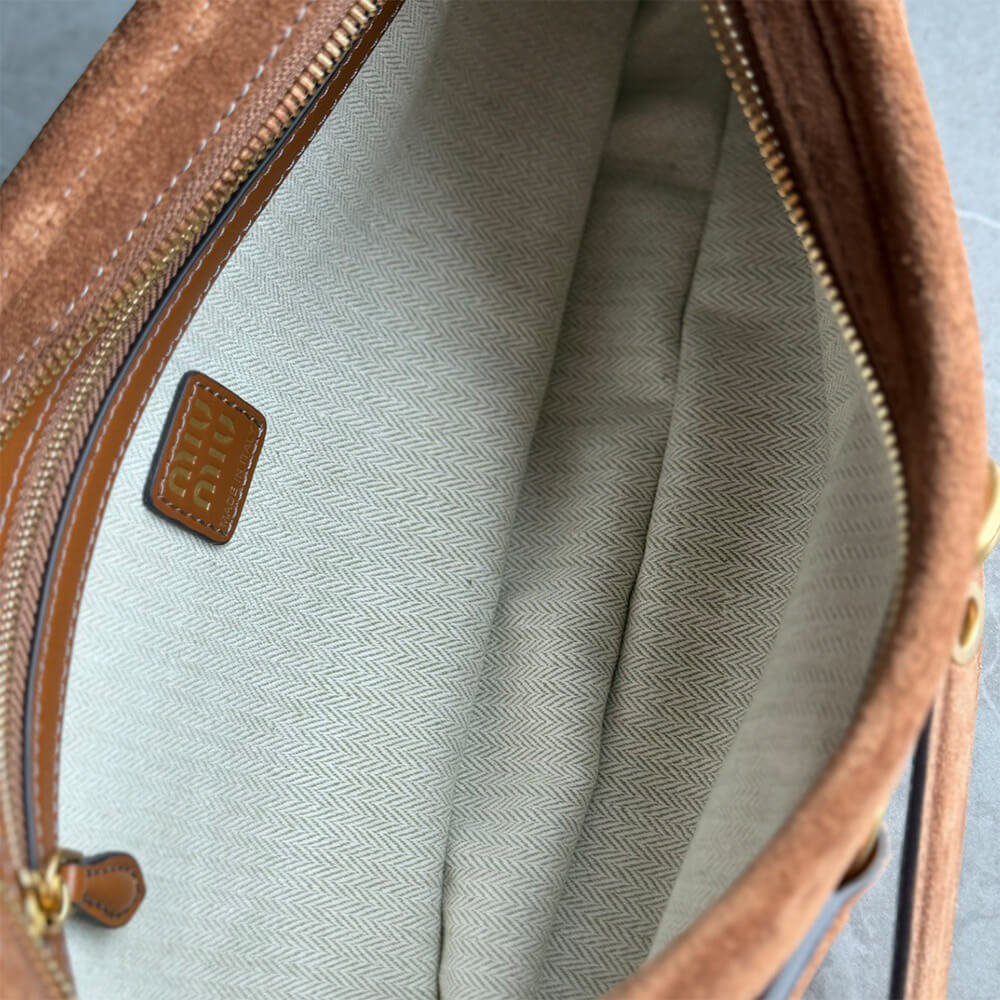 MIUMIU Regular Aventure suede bag(HIGH-END GRADE) - Top Club