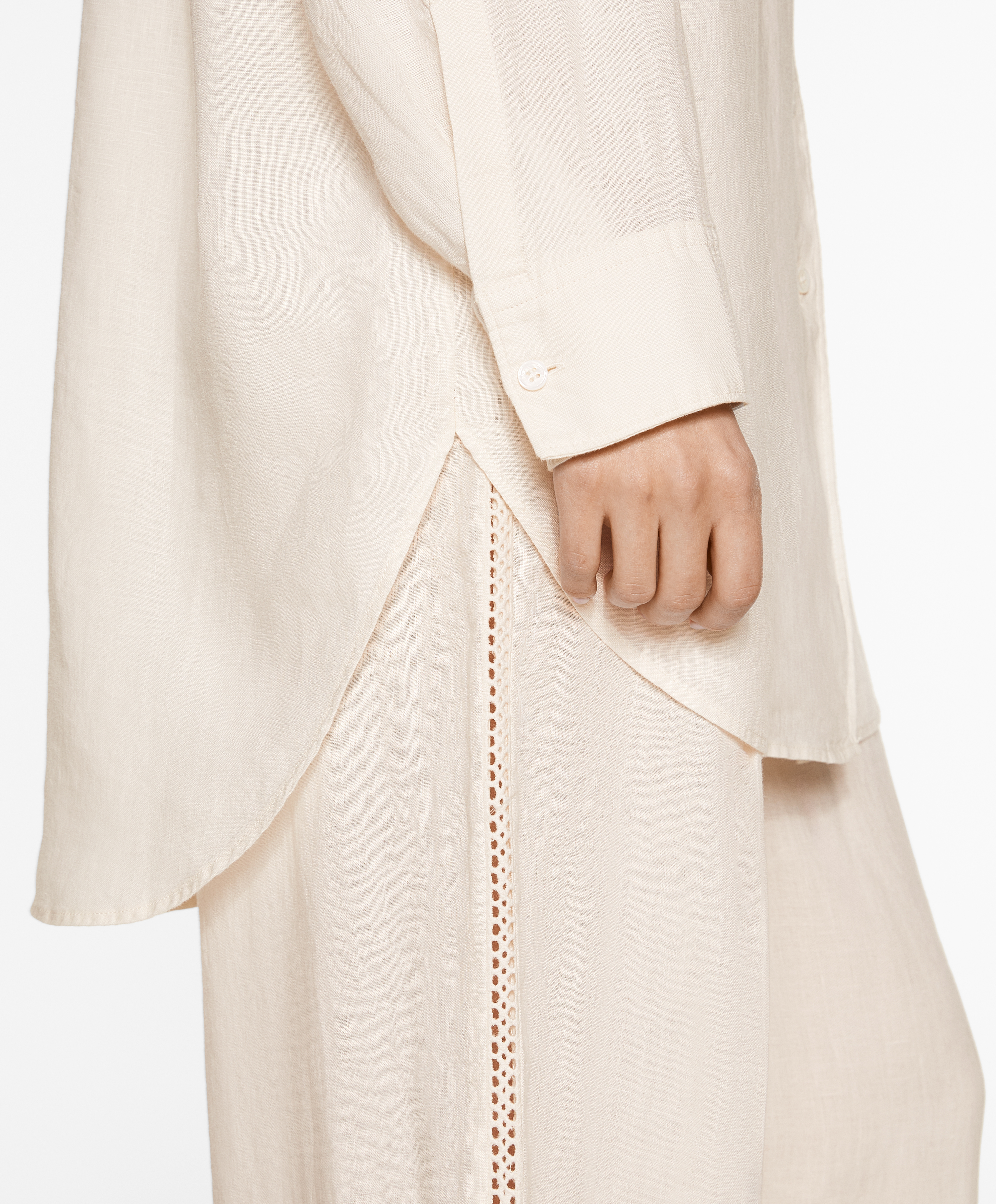 OYSHO Oversize long-sleeved 100% linen shirt