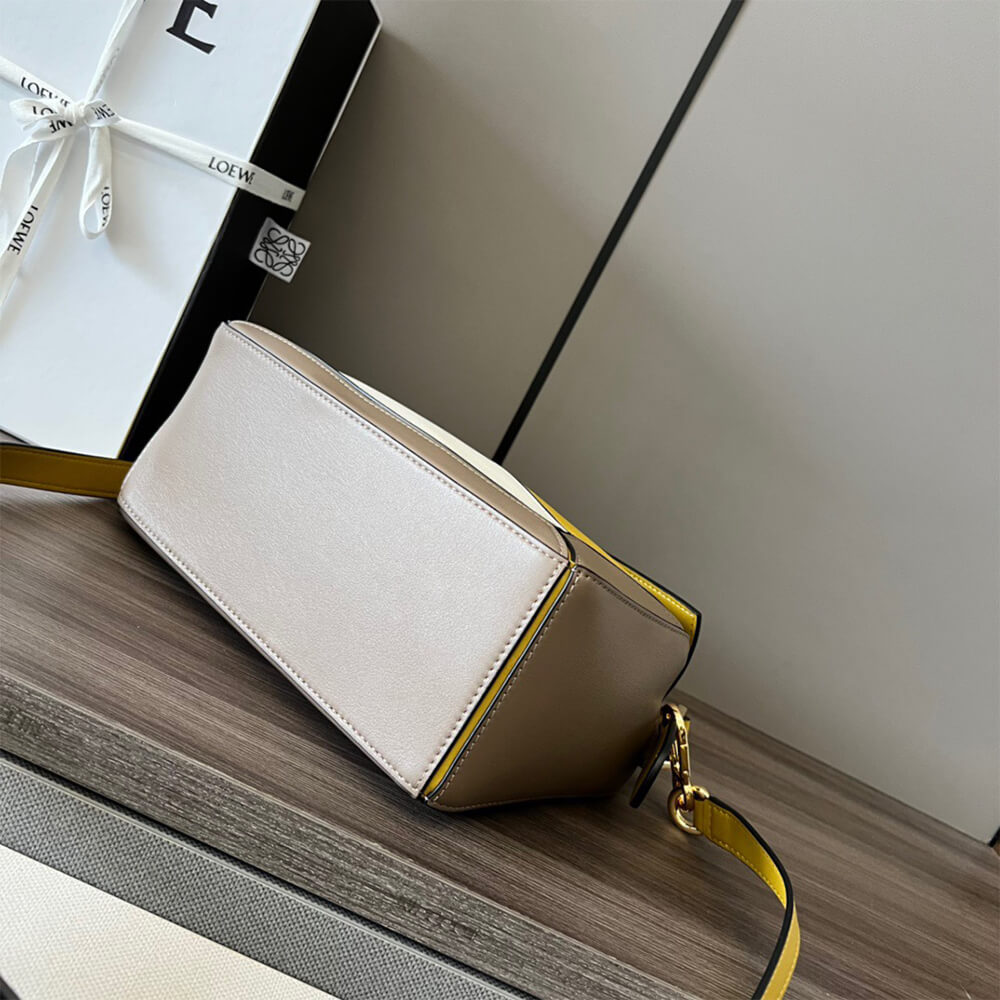 LOEWE Small Puzzle Bag - Top Club