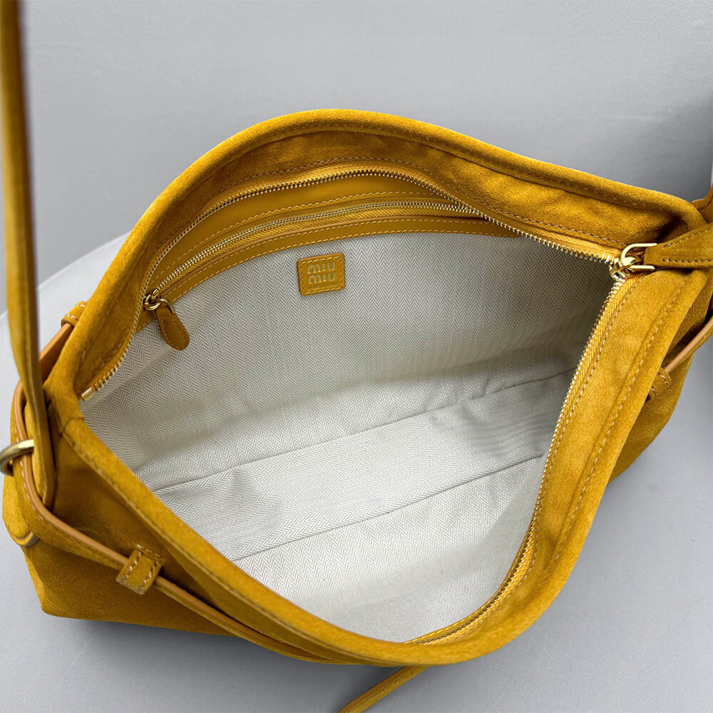 MIUMIU Medium Aventure suede bag(HIGH-END GRADE) - Top Club