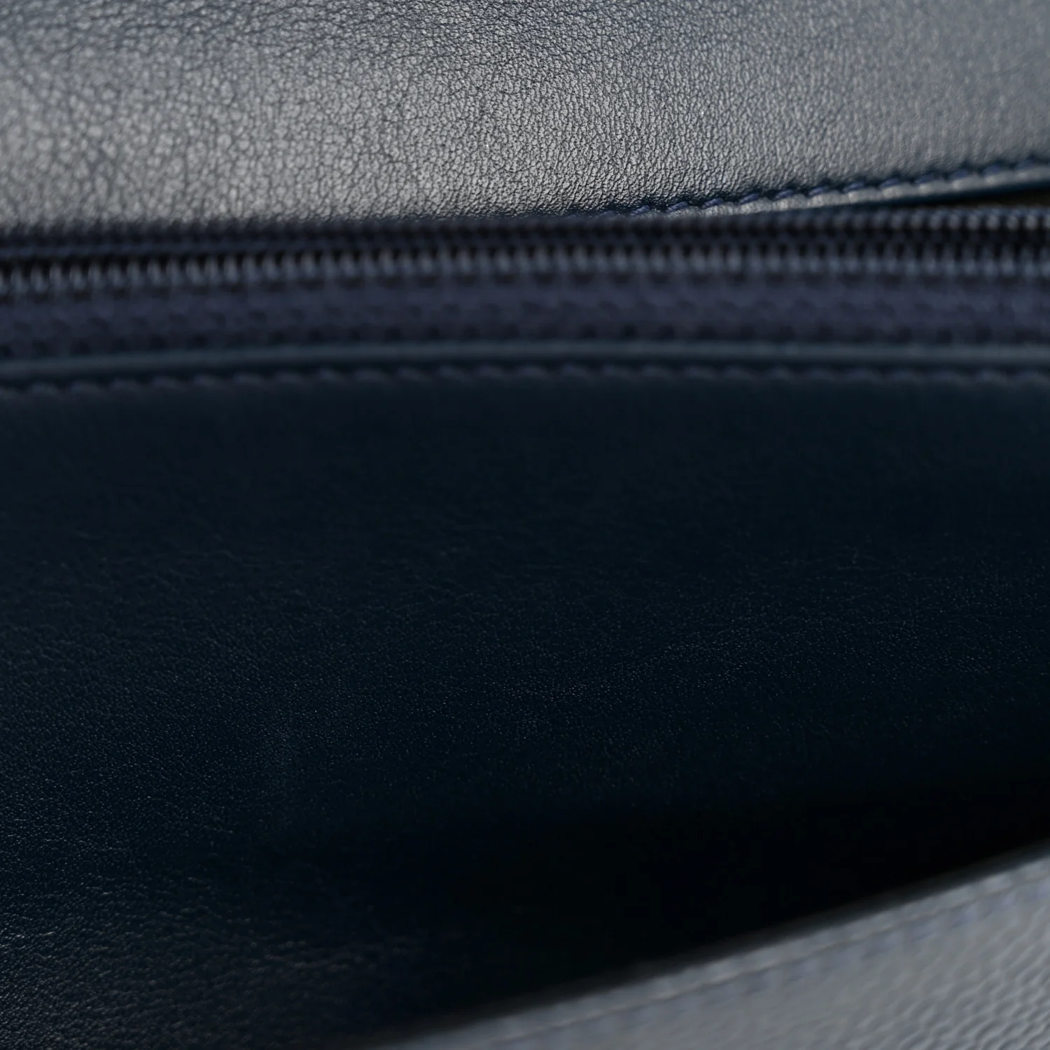 Caviar Timeless CC Wallet on Chain WOC Navy Blue - Top Club