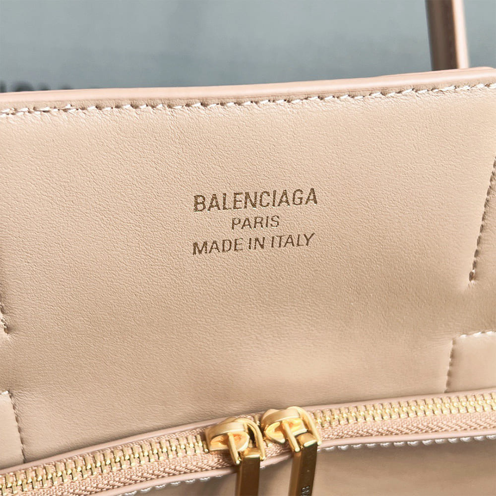 Balenciaga Women s Bel Air Carry All Bag Medium(HIGH-END GRADE) - Top Club