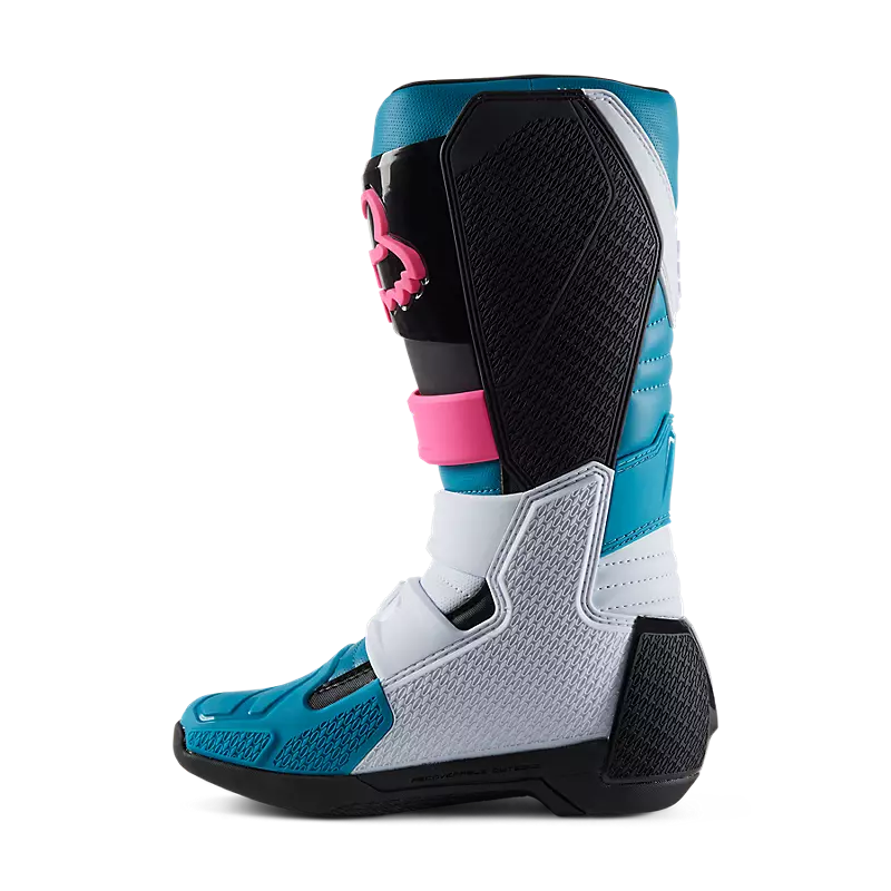 Complete boots