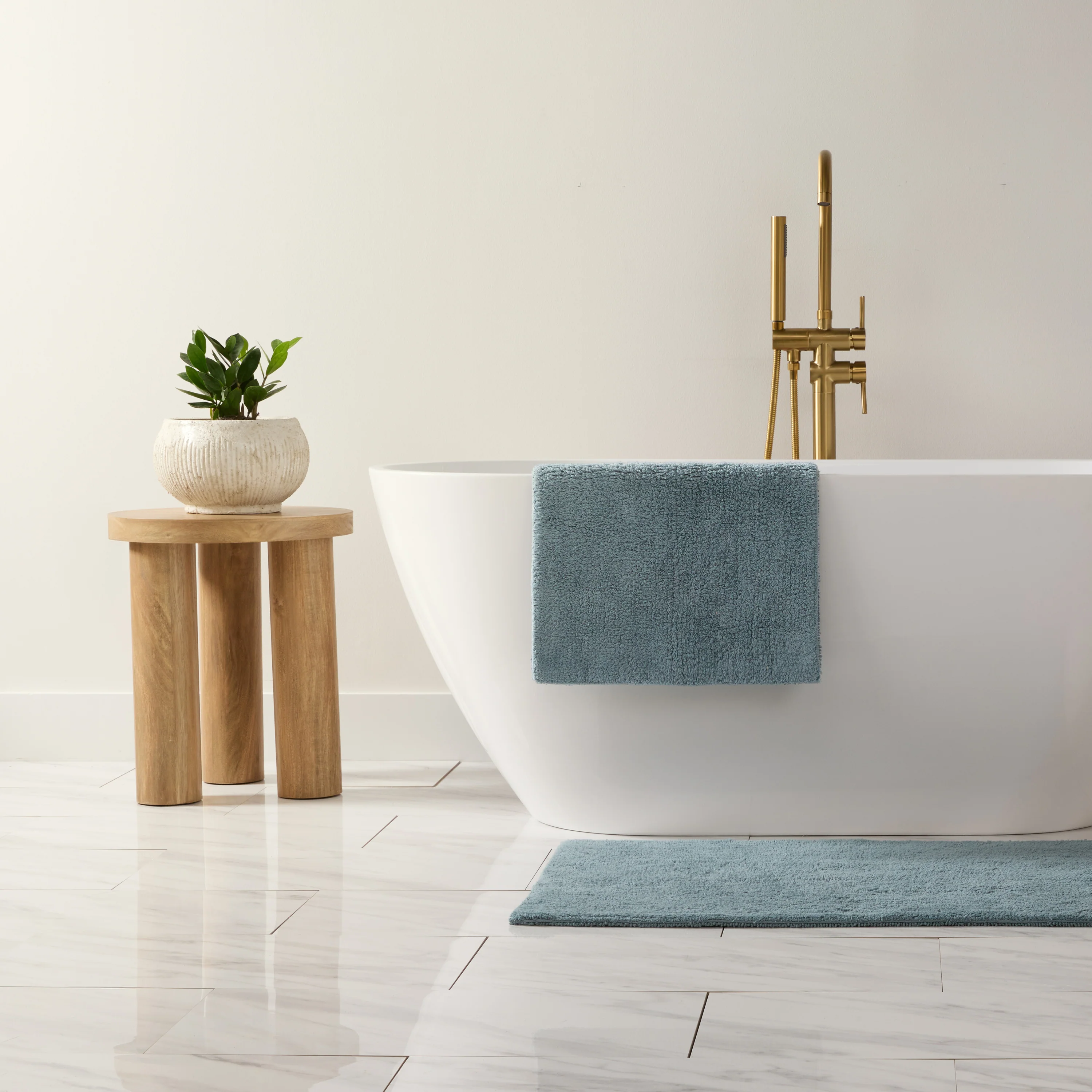 100% Cotton Plush & Loop Reversible Bath Mat