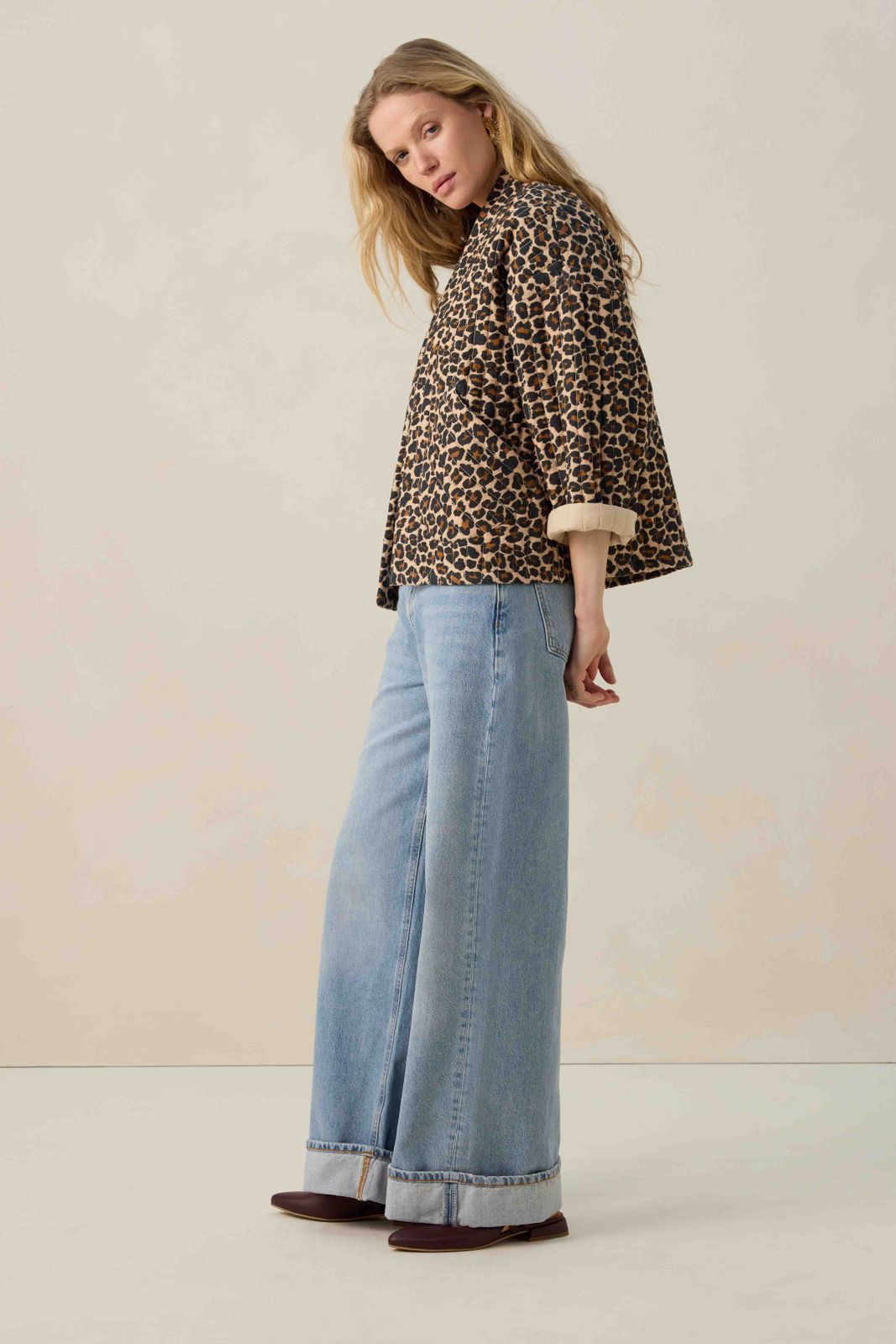 Bruine padded jack met leopard print