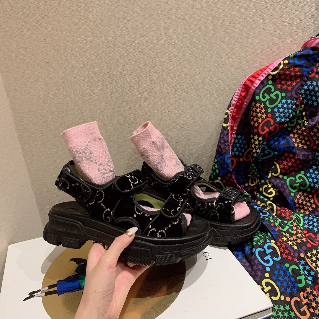 GUCCI SLIPPERS 44 - Sneaker Replica Workshop