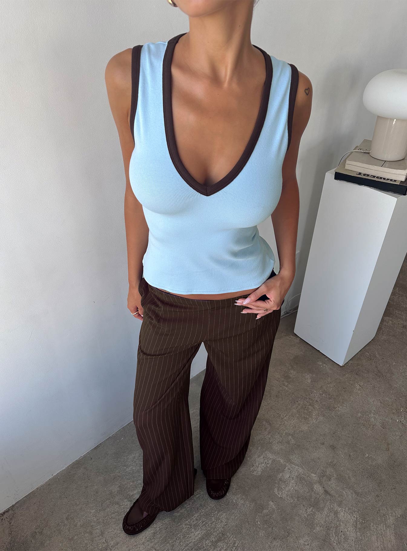 Baseline V Neck Rib Tank Top Blue / Brown