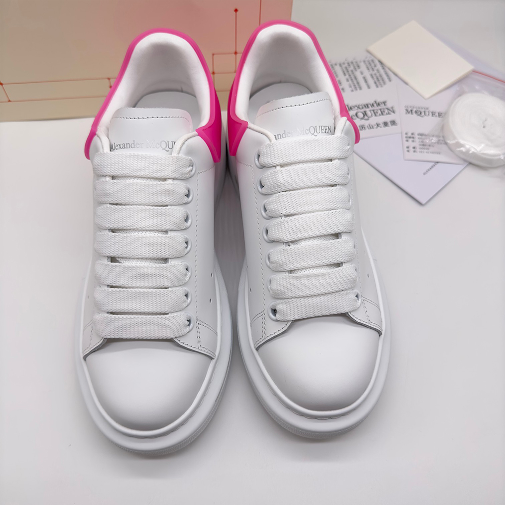 Alexander McQueen'Larry'sneakers  (Replica) - Sneaker Replica Workshop