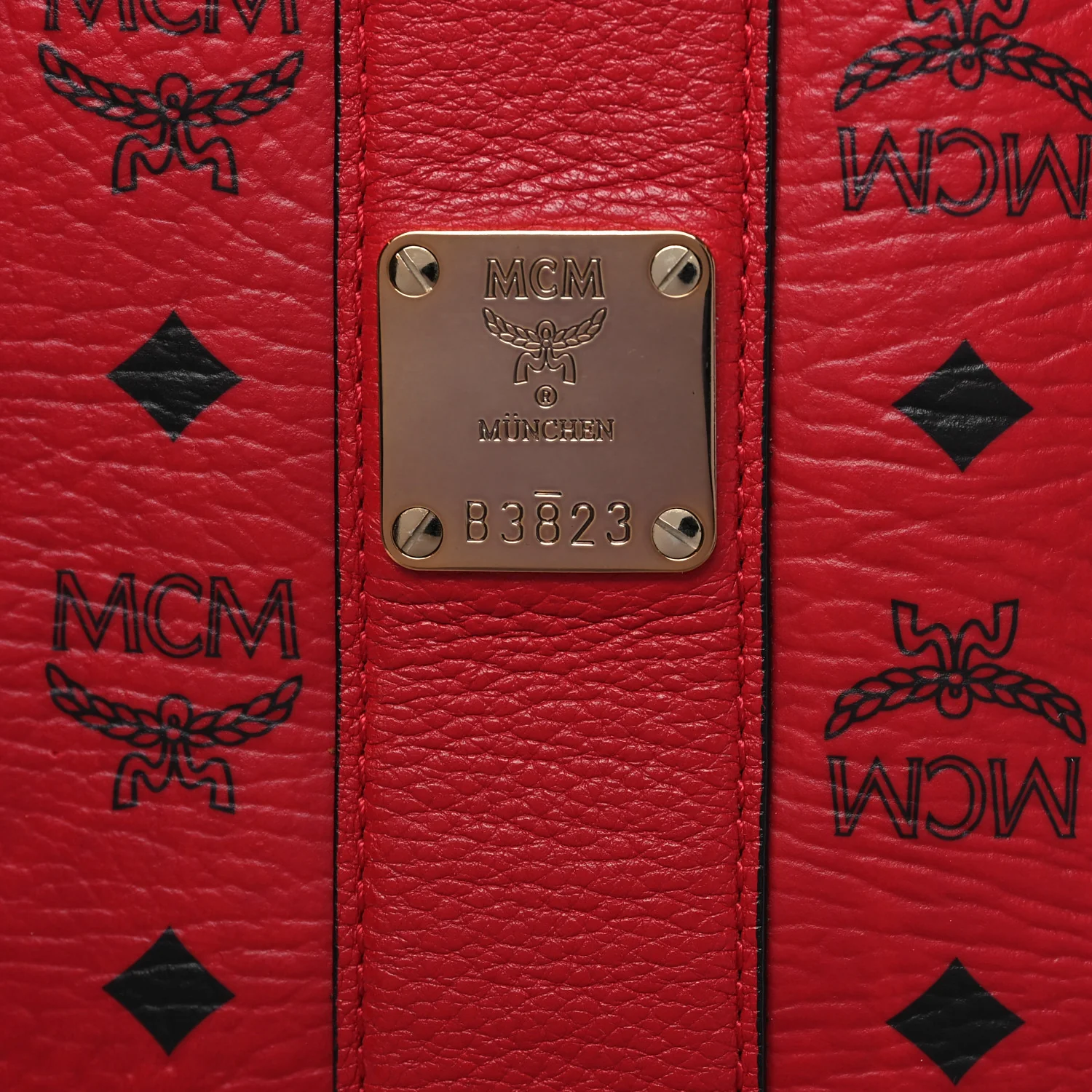 Visetos Medium Liz Reversible Shopper Tote Ruby Red - Top Club