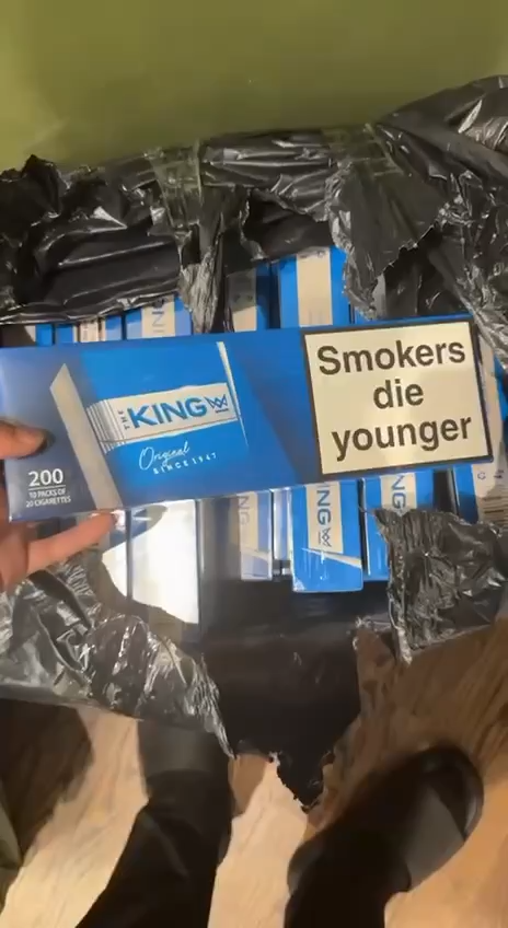 Blue King 20s Cigarettes x 10 Packs /1 Carton - www.Smoke-UK.com