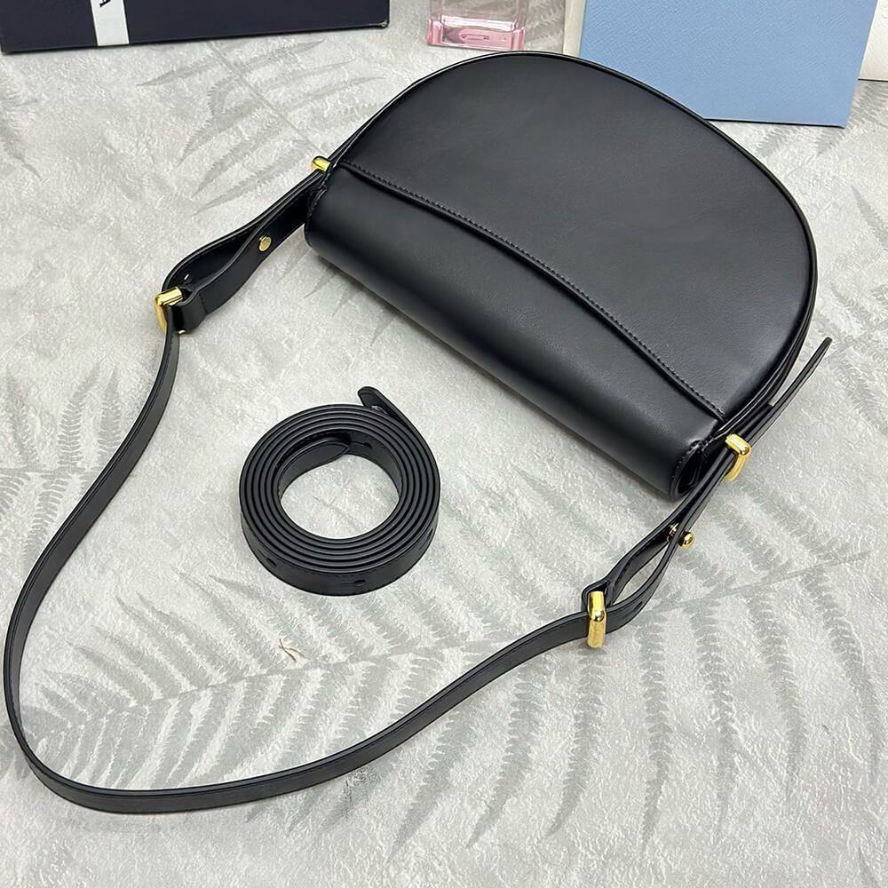 Prada Arque leather shoulder bag with flap - Top Club