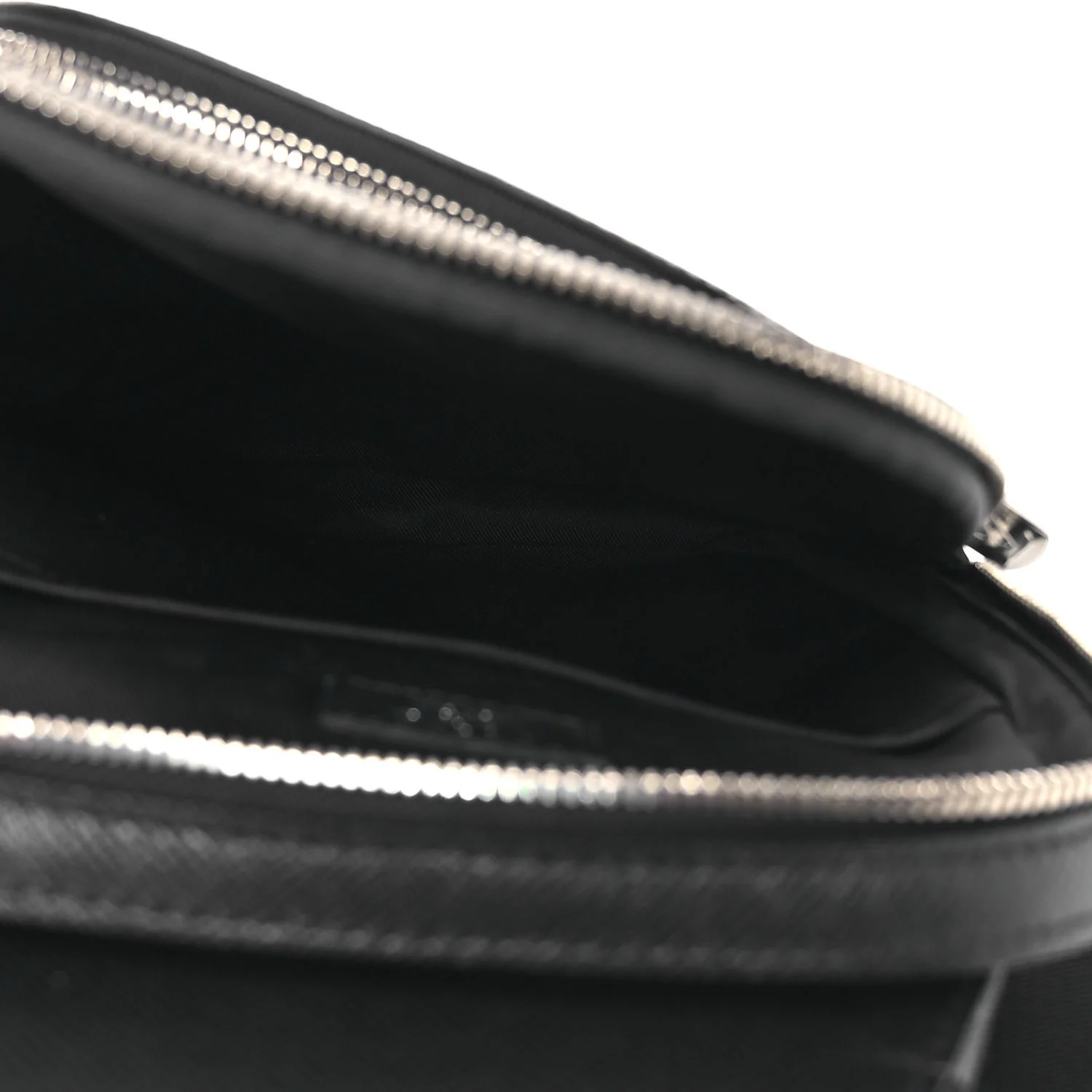 Taiga Avenue Sling Bag NM Black - Top Club