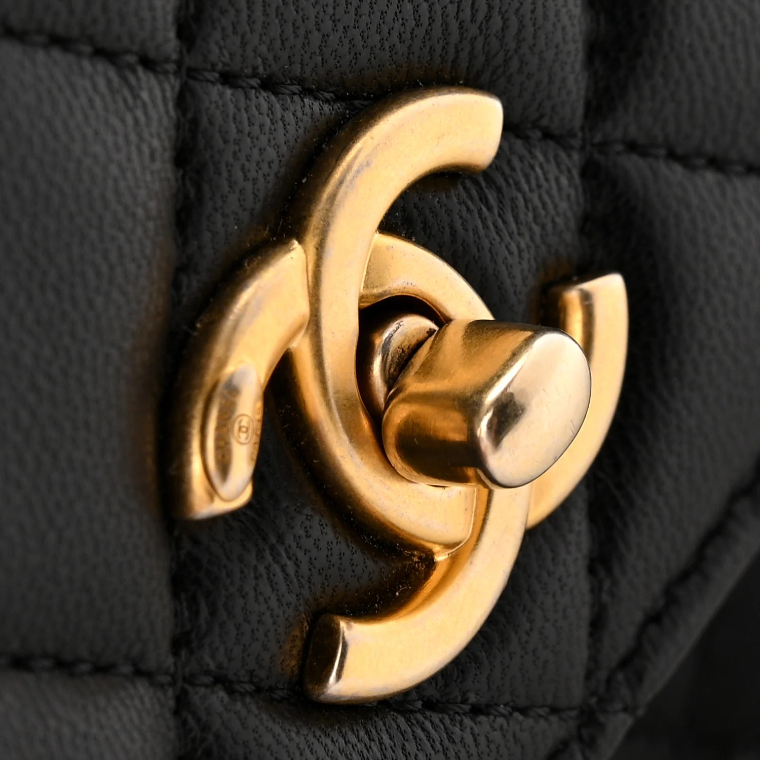 Lambskin Quilted CC Pearl Crush Wallet on Chain WOC Black - Top Club