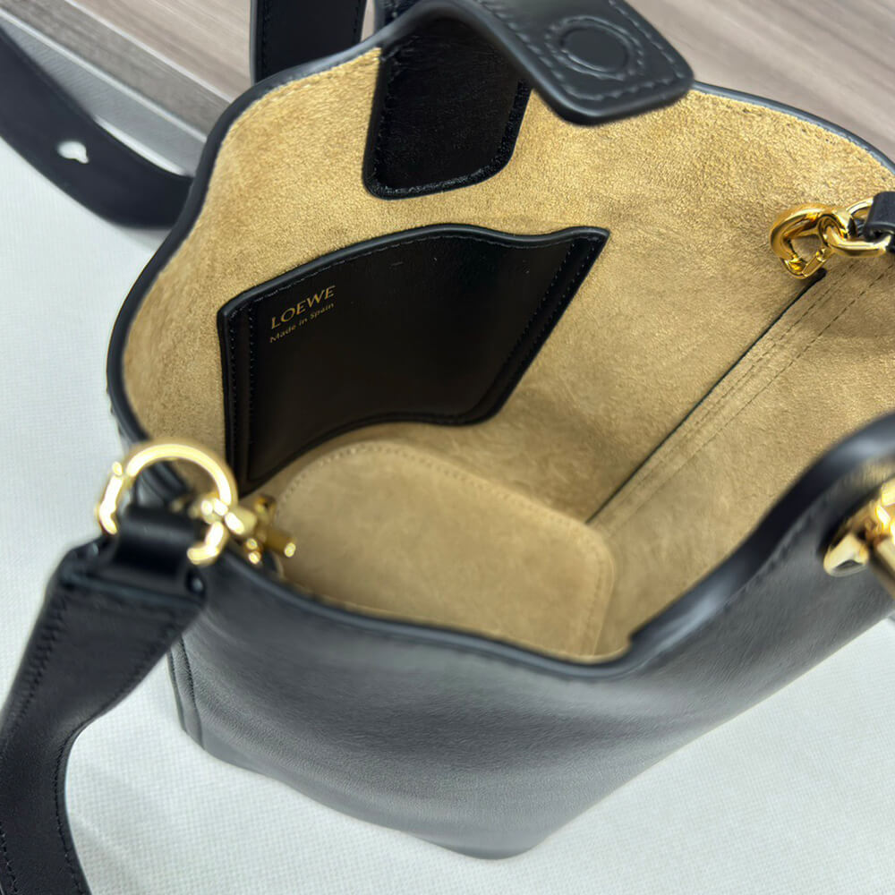 LOEWE Mini Pebble bucket in smooth calfskin(high-end grade) - Top Club