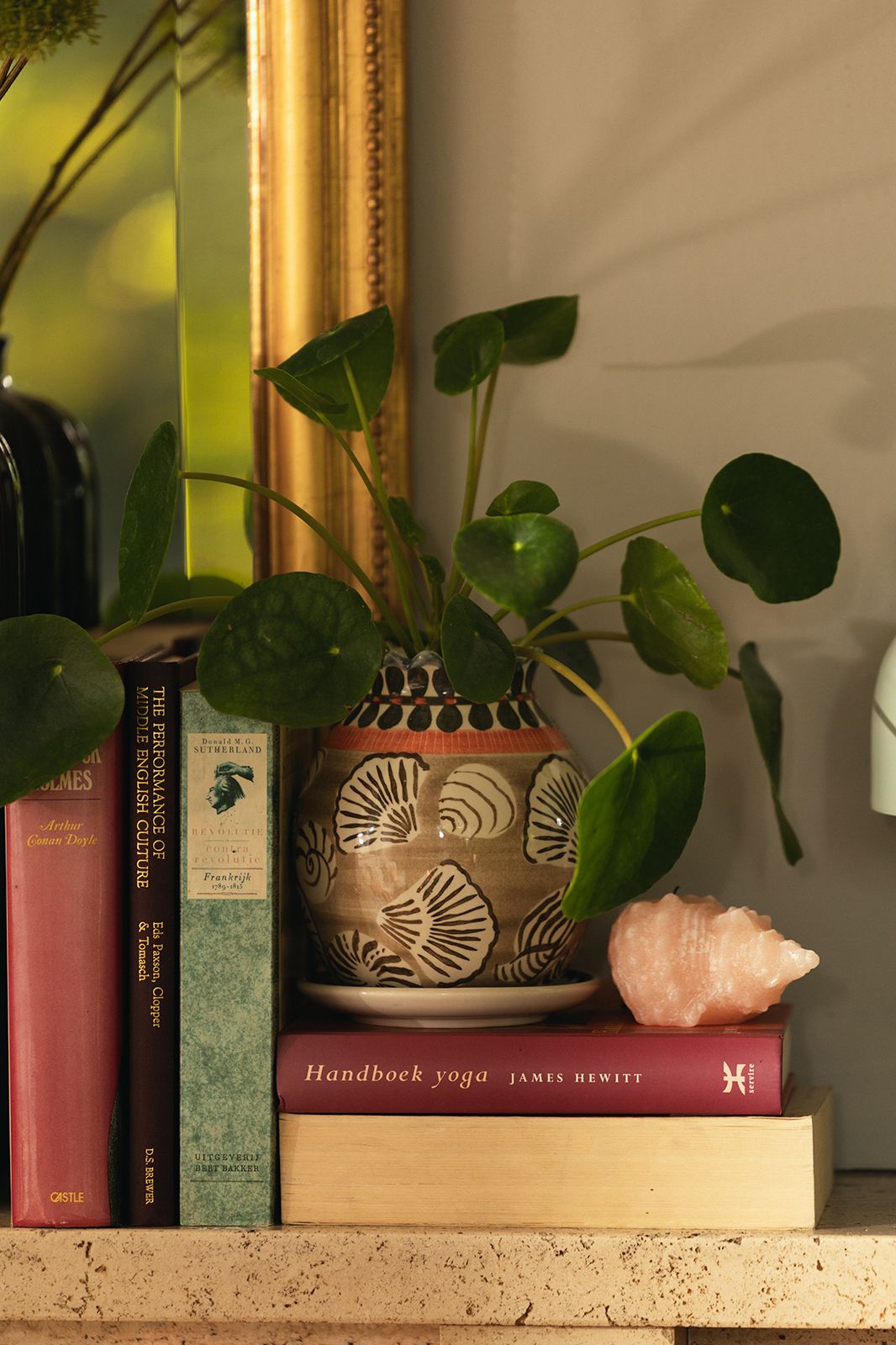 Lichtoranje schelp kaars