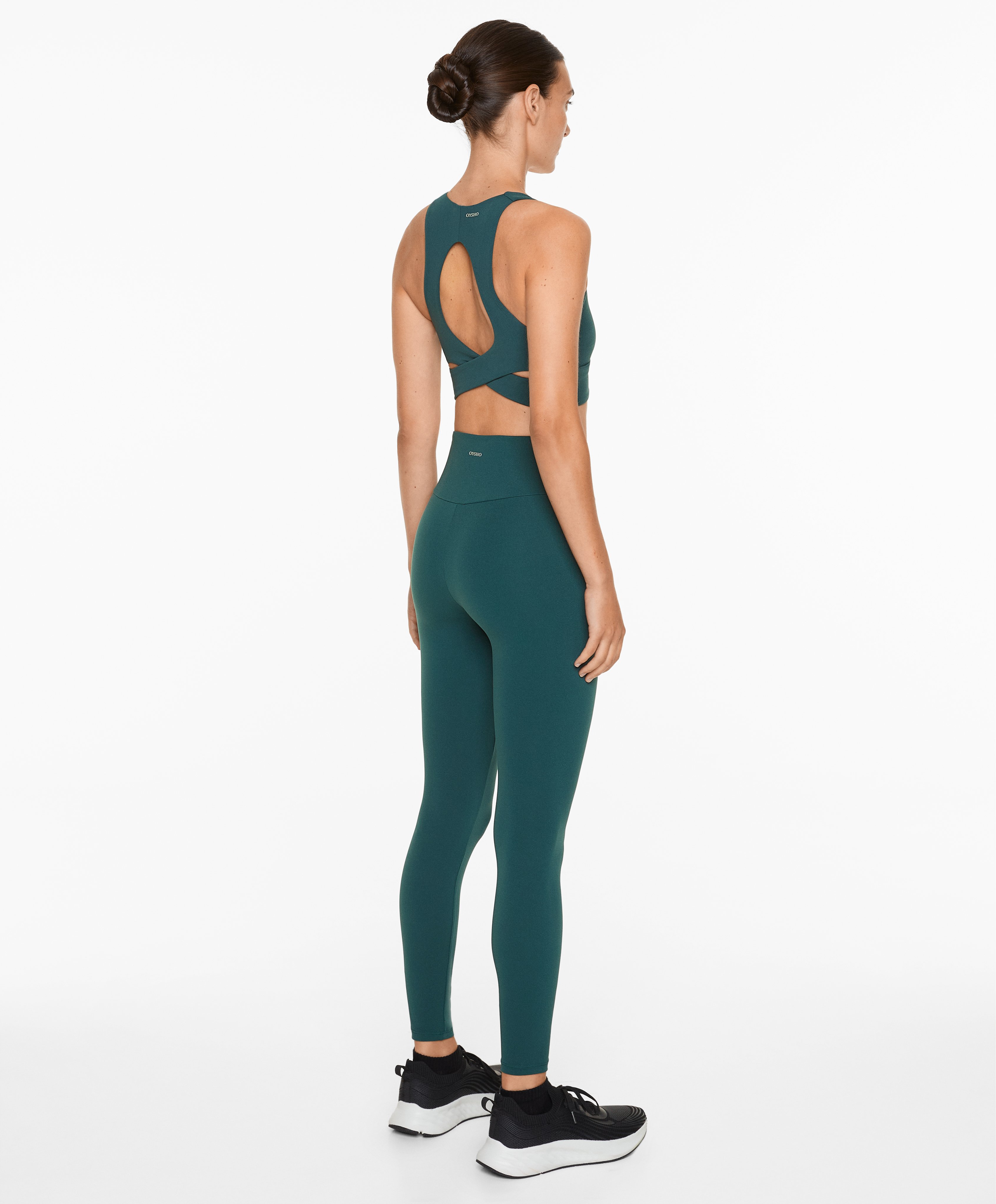 OYSHO Medium-support comfortlux open-back sports bra with cups